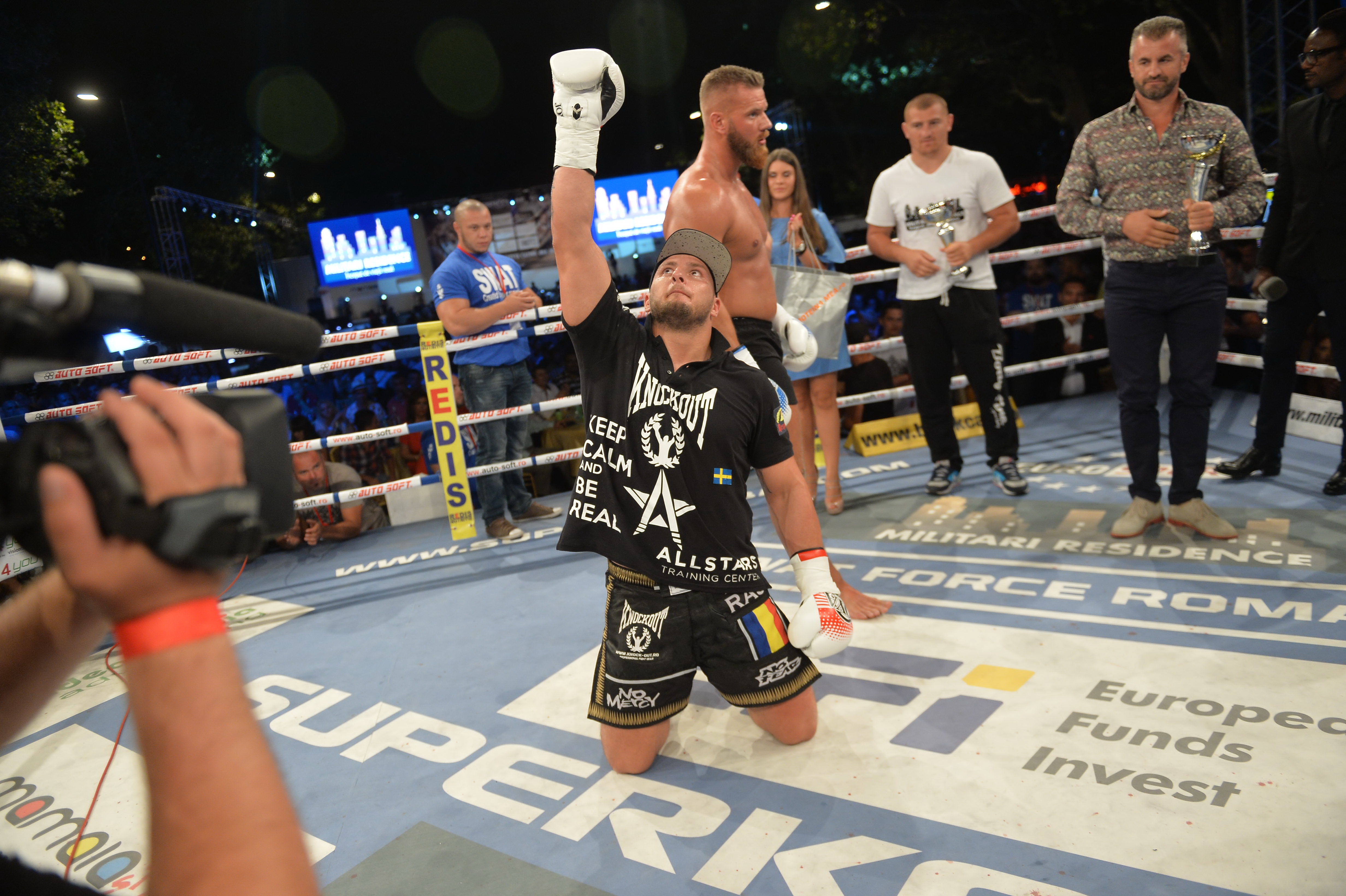 Andrei Stoica îşi păstrează centura de campion mondial / GALERIE FOTO&VIDEO