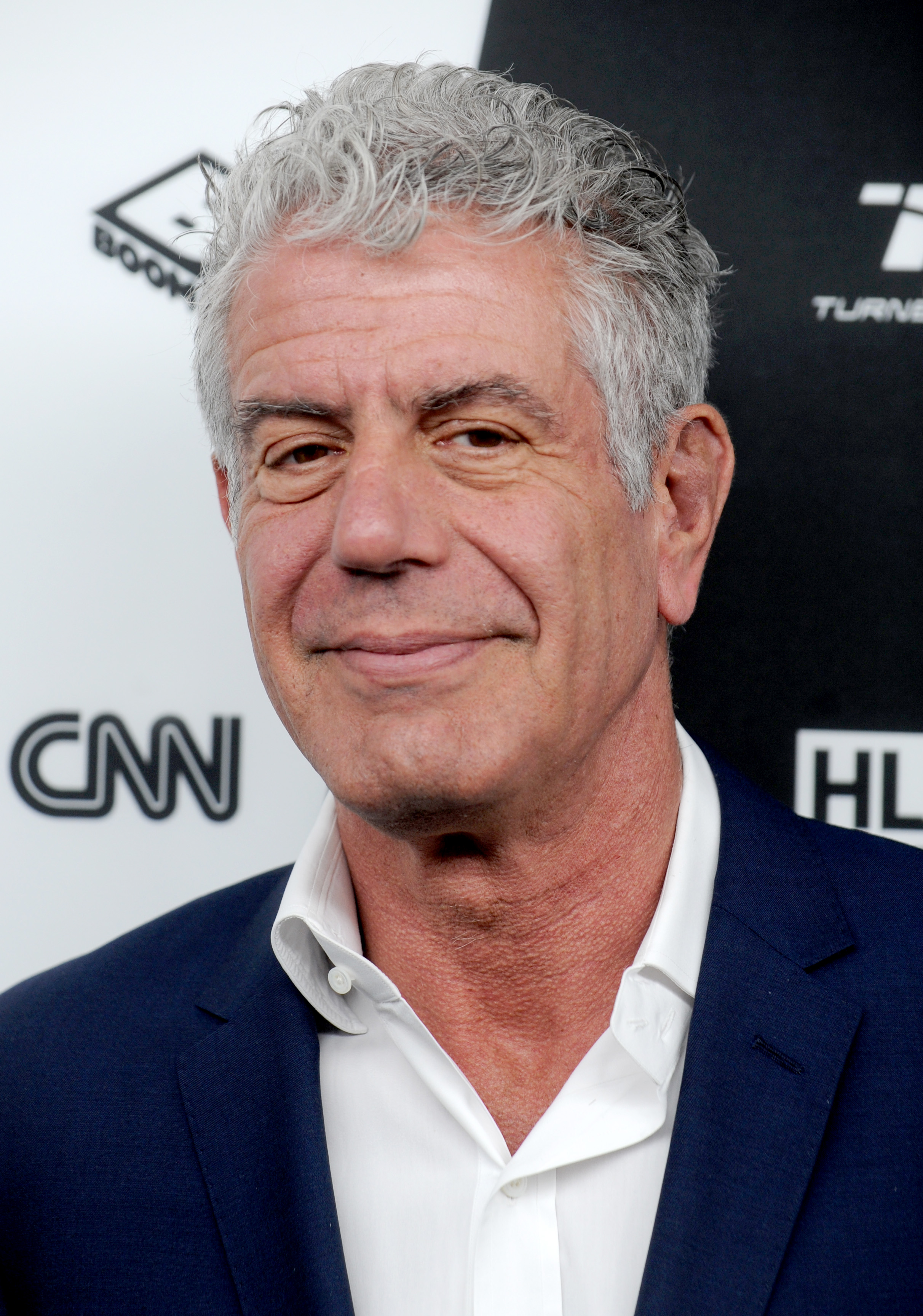 VIDEO | Anthony Bourdain s-a sinucis într-un hotel din Franța, la vârsta de 61 de ani