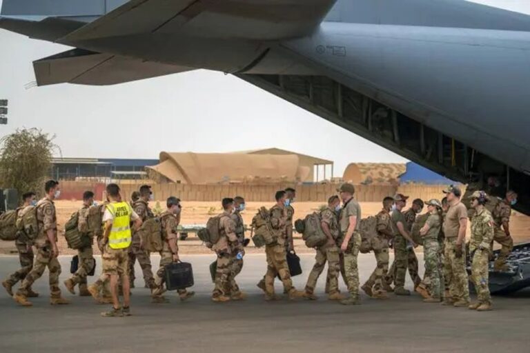 French military era ends in West Africa as Senegal reclaims last base