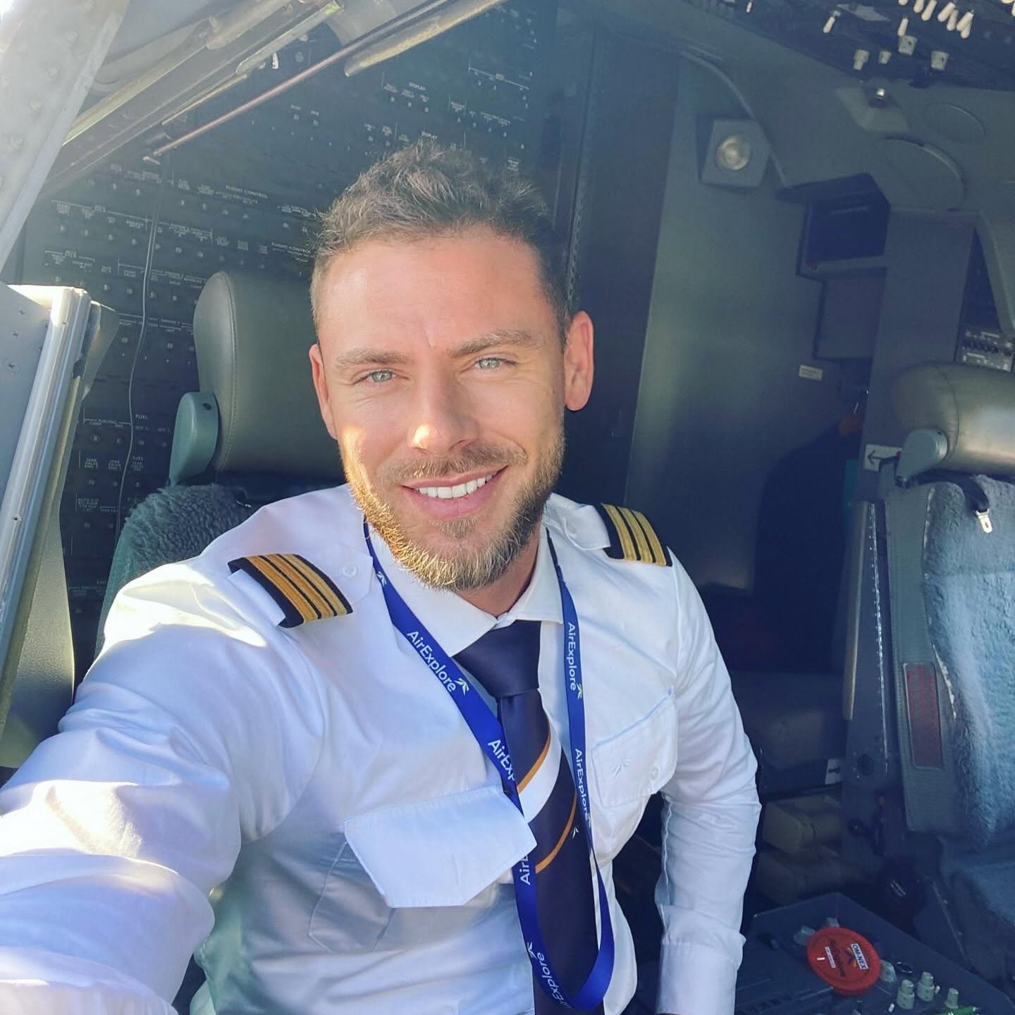 Cine este Eduard Vlădescu, ispită la Insula Iubirii 2026. Are 33 de ani și e pilot
