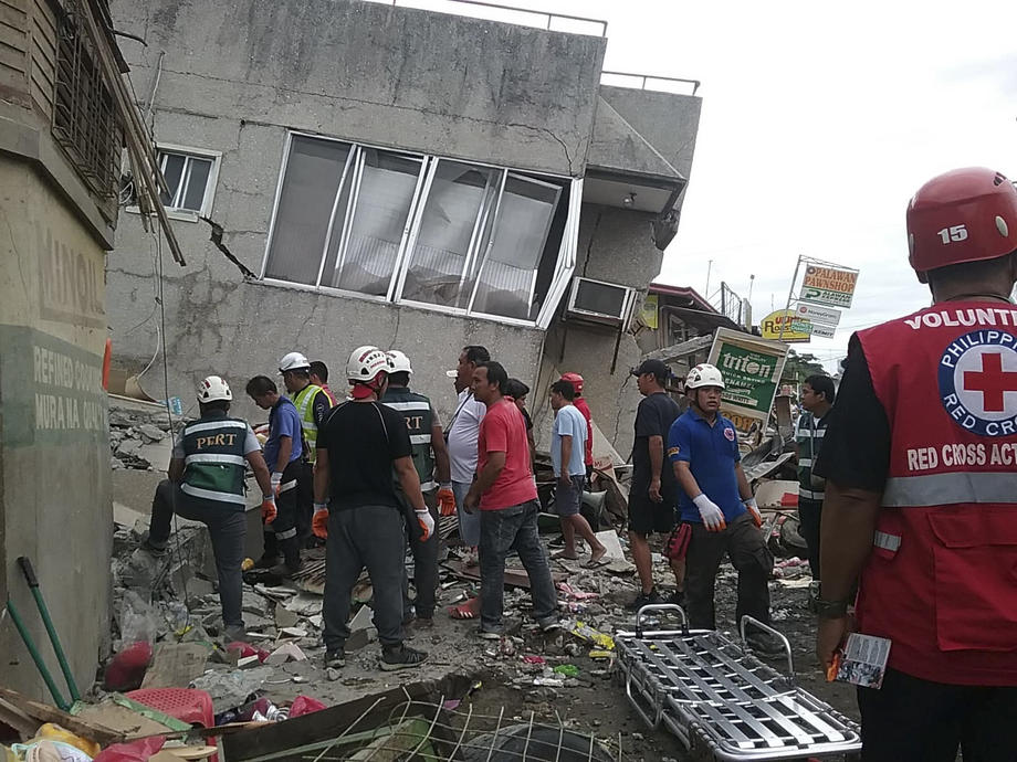 Cutremur de 6,8 grade în Filipine. Cel puțin patru oameni au murit. Imagini cu dezastrul