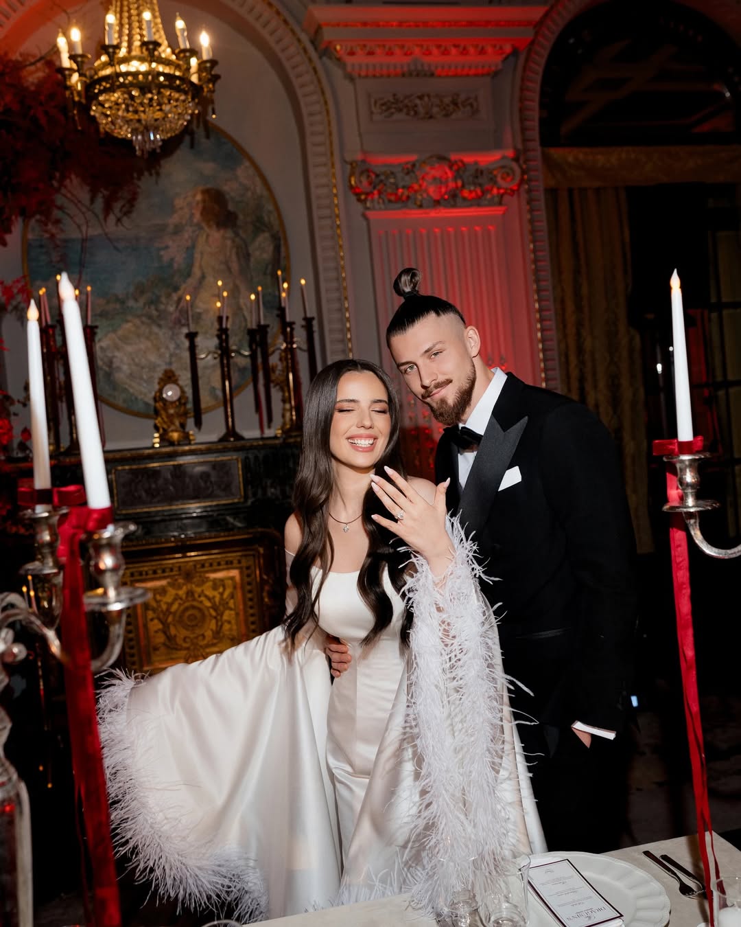 Ioana Stan, soția lui Radu Drăgușin, și-a făcut rochiile de mireasă în România. Cât au costat ținutele: „Nici ei nu au știut cu mult timp înainte data cununiei”
