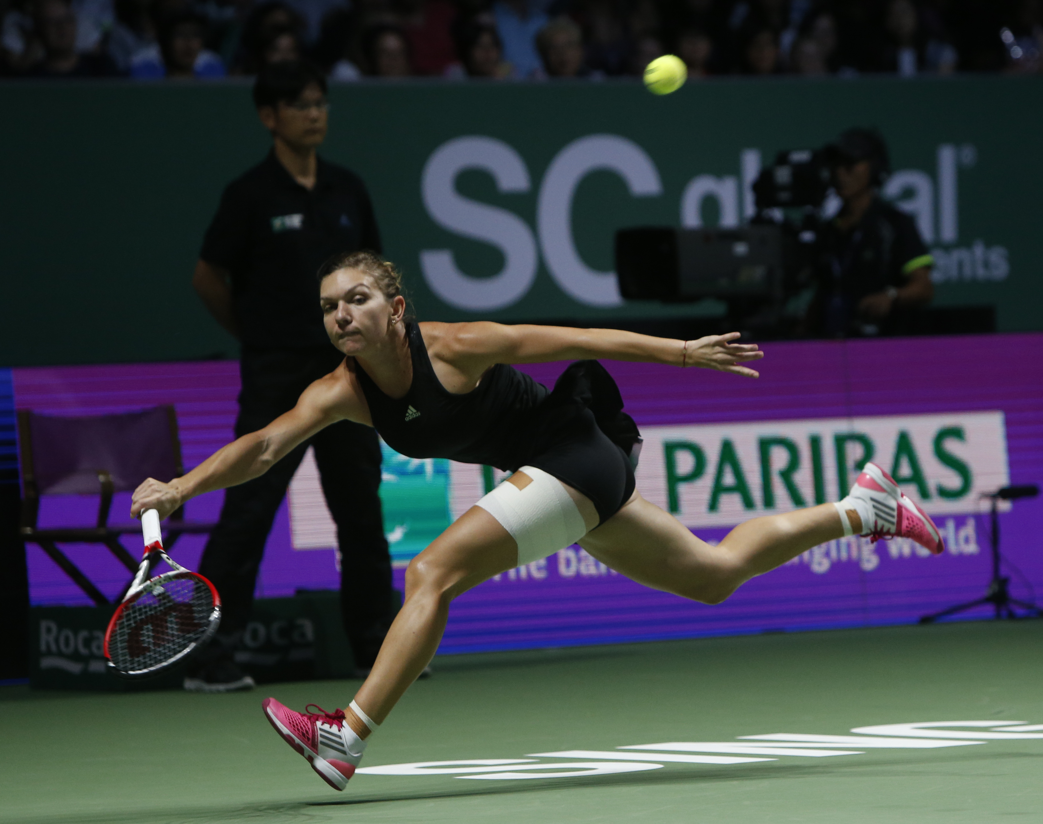 Simona Halep, schimbare INCREDIBILĂ! Cu SÂNII la vedere!