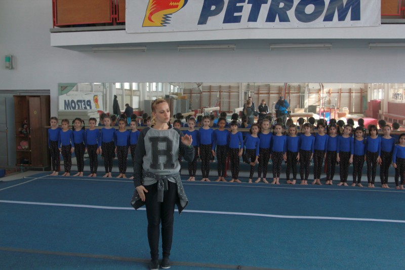O zi din viața unor gimnaste: cu cântec spre sală, înainte! (EPISODUL 2) / FOTO&VIDEO