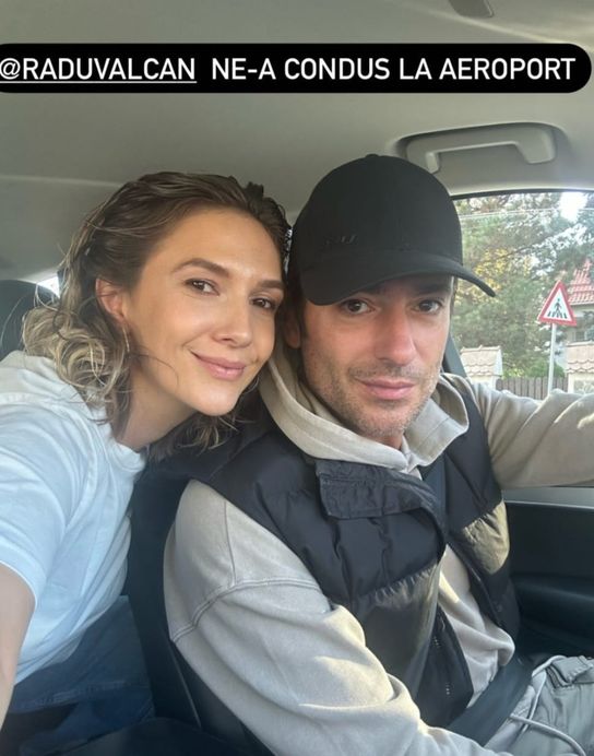 Adela Popescu a plecat din nou din țară. Soția lui Radu Vâlcan și-a luat fiul cel mic cu ea