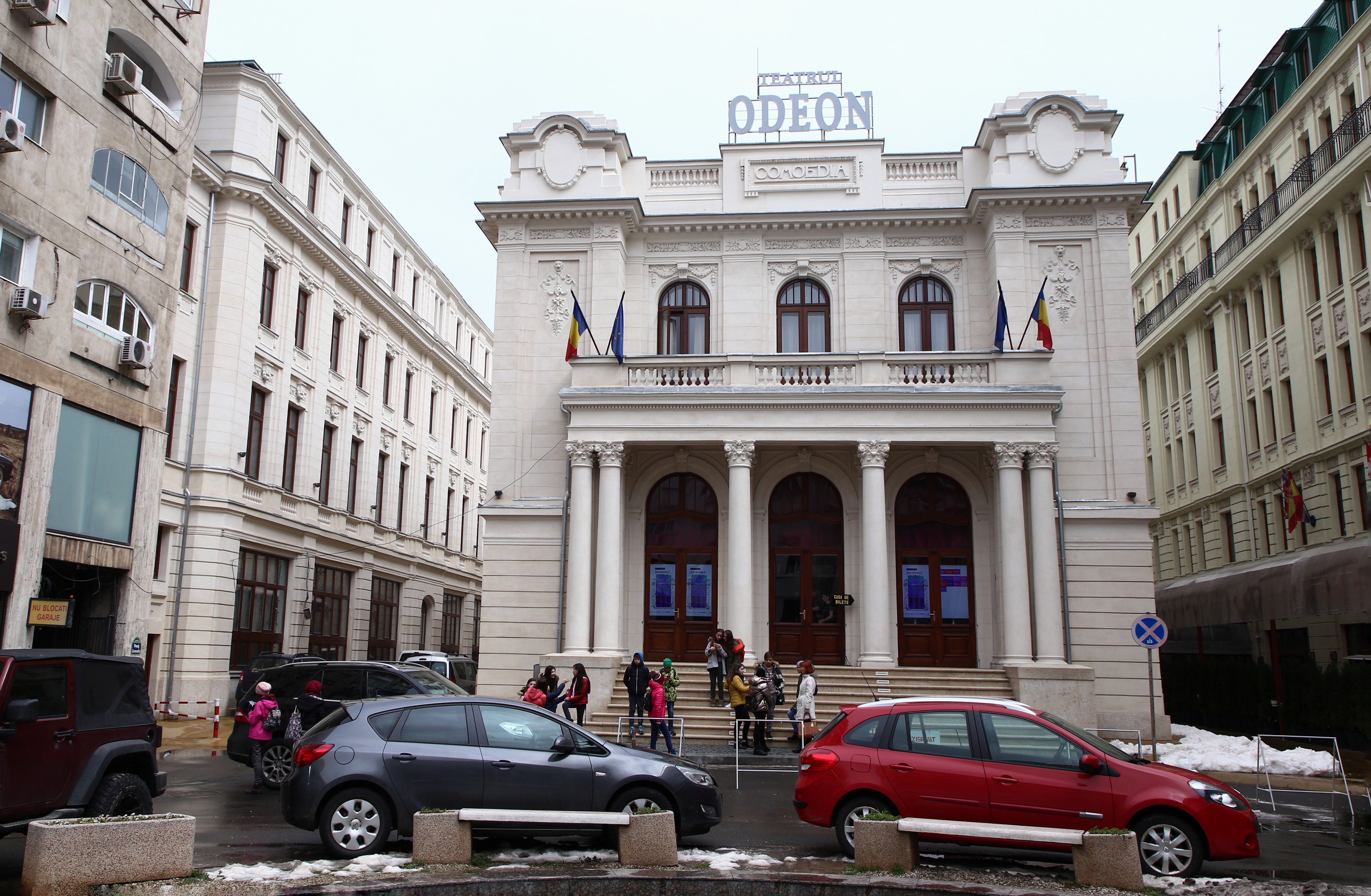 VIDEO/ Upgrade fascinant: Teatrul Odeon cu VR, căști neuronale și portrete digitale. Când tehnologia te poate duce și în... trecut