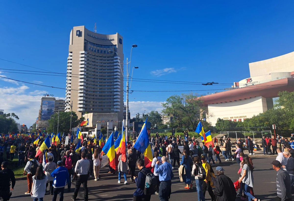 REPORTAJ. Protest AUR în București. Ce s-a strigat și cum s-a derulat manifestația