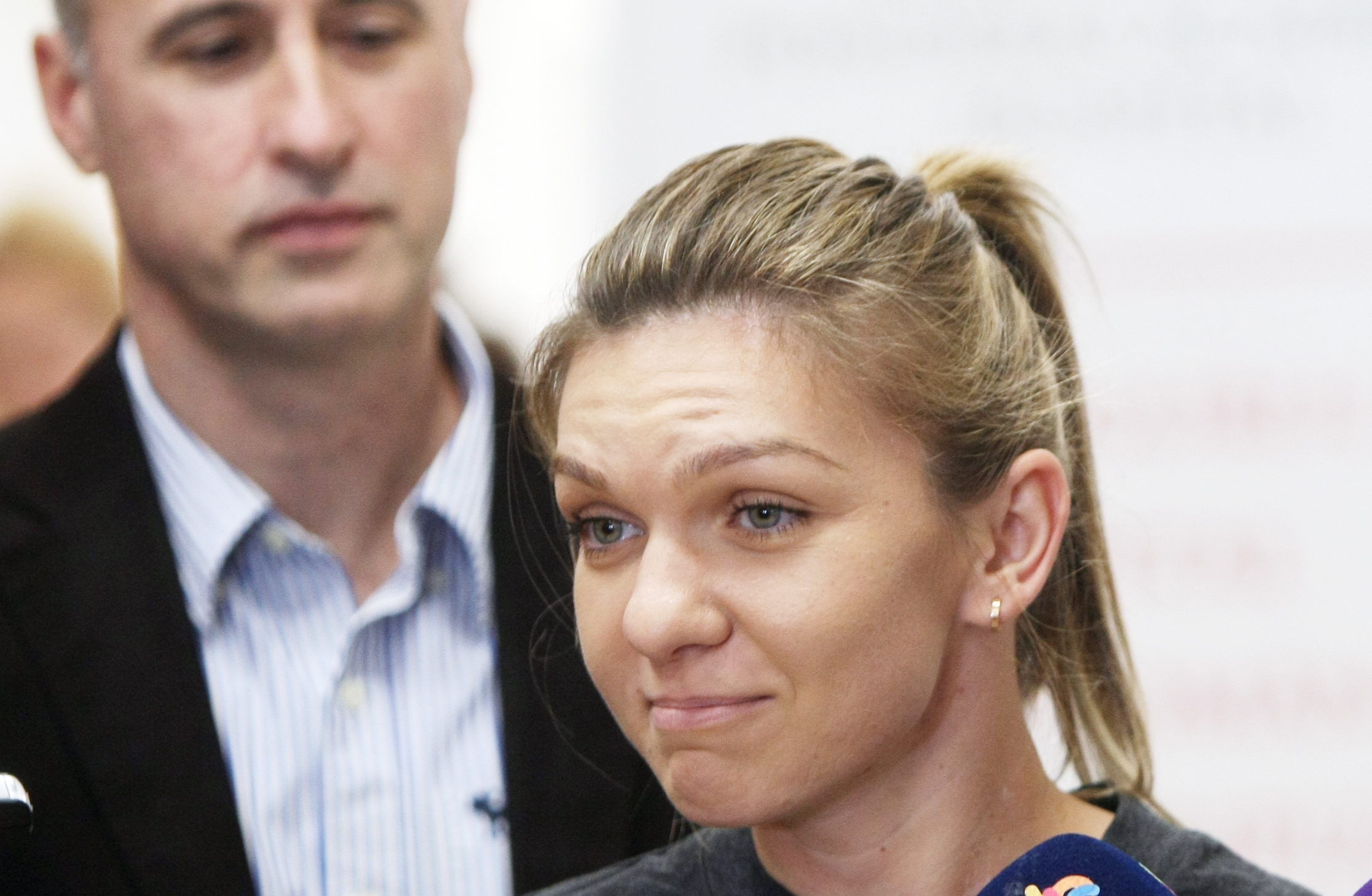 Simona Halep nu suflă în fața lui Ion Țiriac: ”Nu mă antrenez cât ar trebui”! Își oblojește rănile și fuge cu Costa peste hotare / GALERIE FOTO