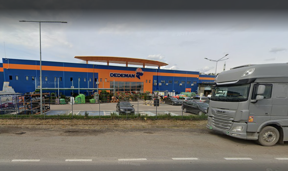 Imagini cu magazinul Dedeman din Botoșani după explozia puternică. Urmările deflagrației în care au fost răniți 13 oameni