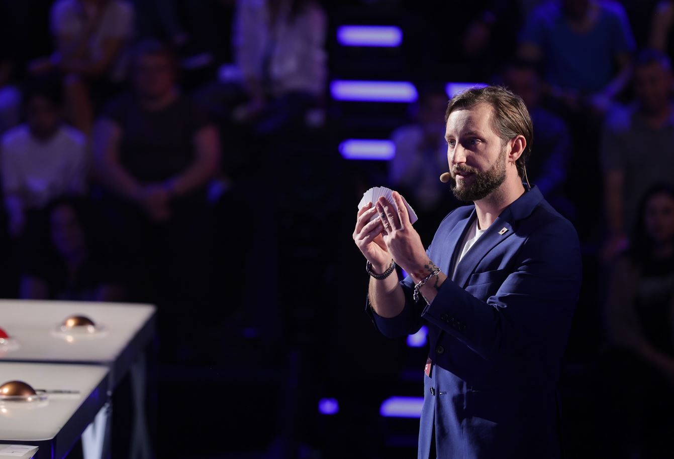 Dani Oțil, ținta glumelor lui Mihai Bobonete și Pavel Bartoș: „Cum era dacă era și Mihaela aici? Îl făcea șnițel”