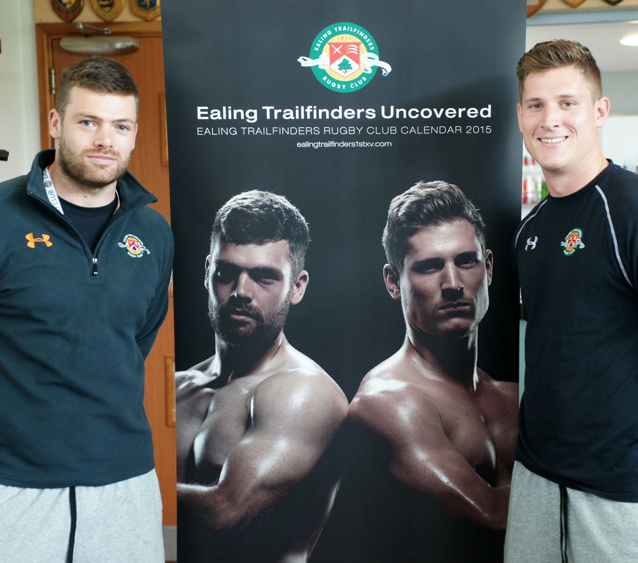 Strâng bani în muşchii goi! Rugbiştii echipei Ealing Trailfinders au pozat în scop caritabil