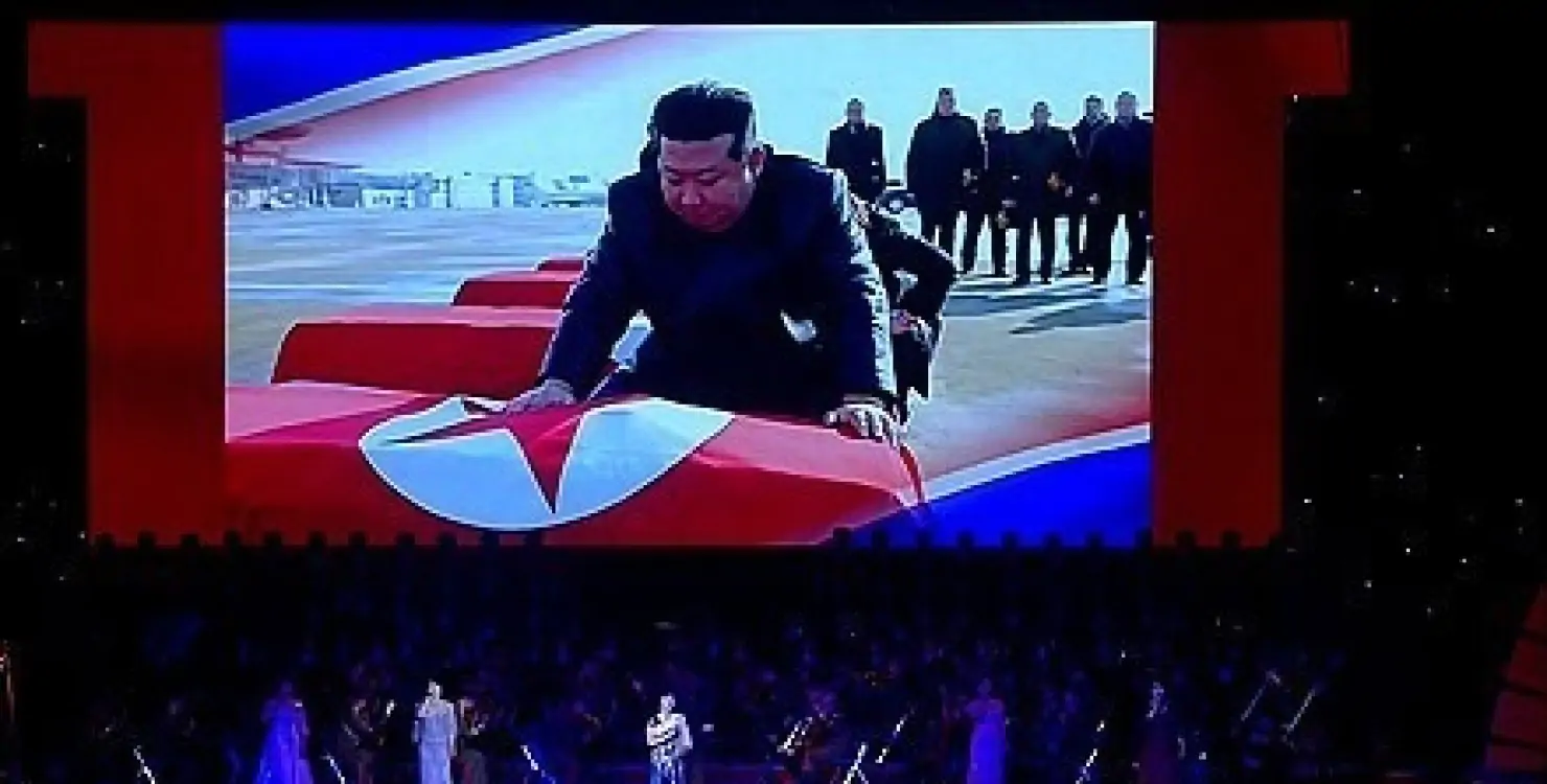 Coreea de Nord a prezentat primele imagini cu soldații săi trimiși la luptă în Ucraina: Kim Jong-un apare în poze lângă sicriele lor