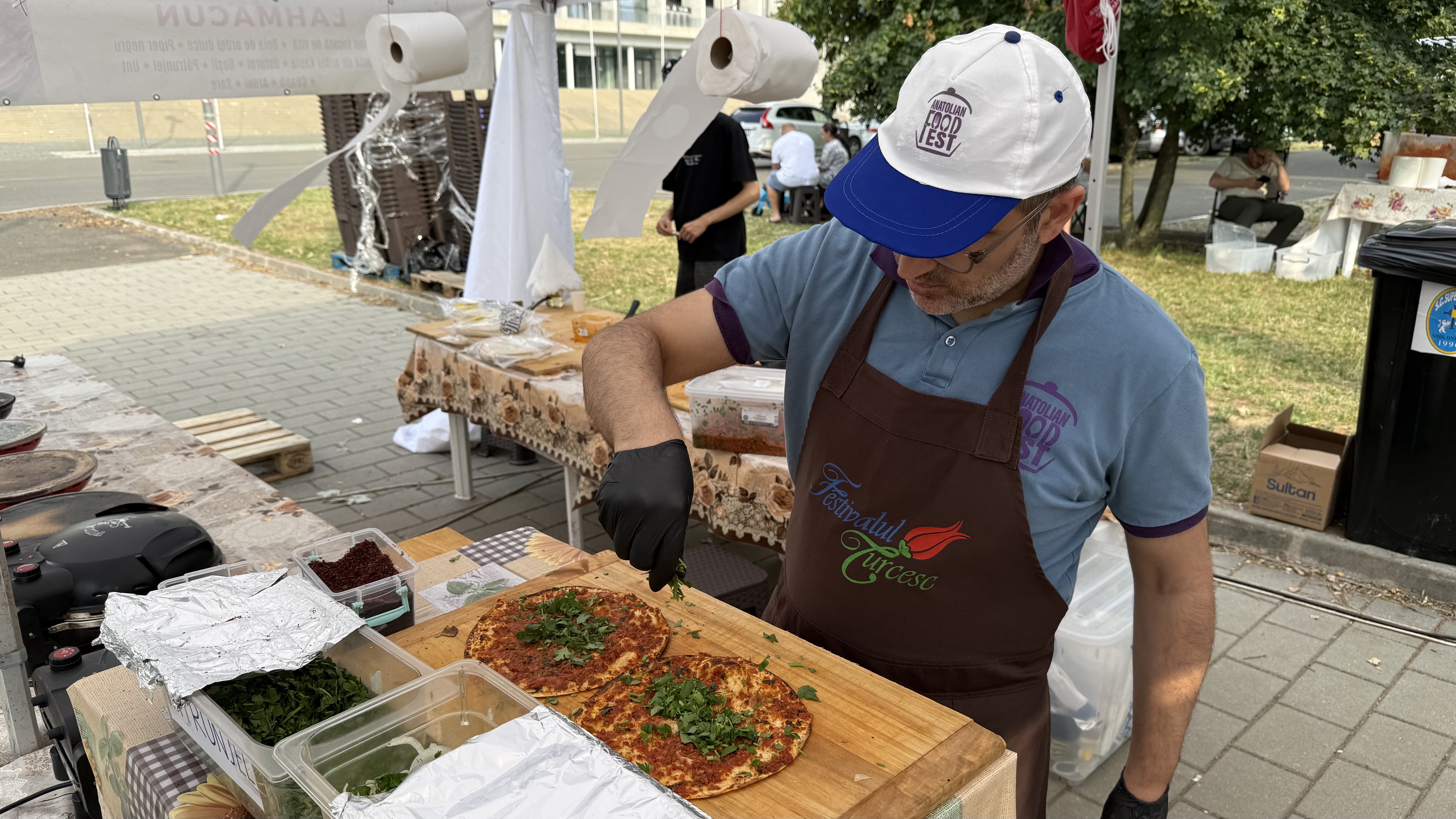 Cât costă șuberekul și kebabul la Festivalul Turcesc de la Arena Națională. Baclavaua e la mare căutare