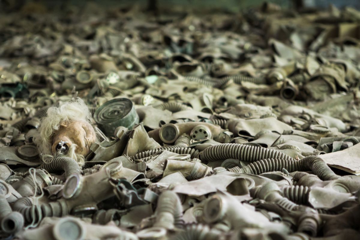 FOTO | Cum arată Cernobîl la 33 de ani de la dezastrul nuclear. Imagini cutremurătoare care arată cum natura își revendică drepturile