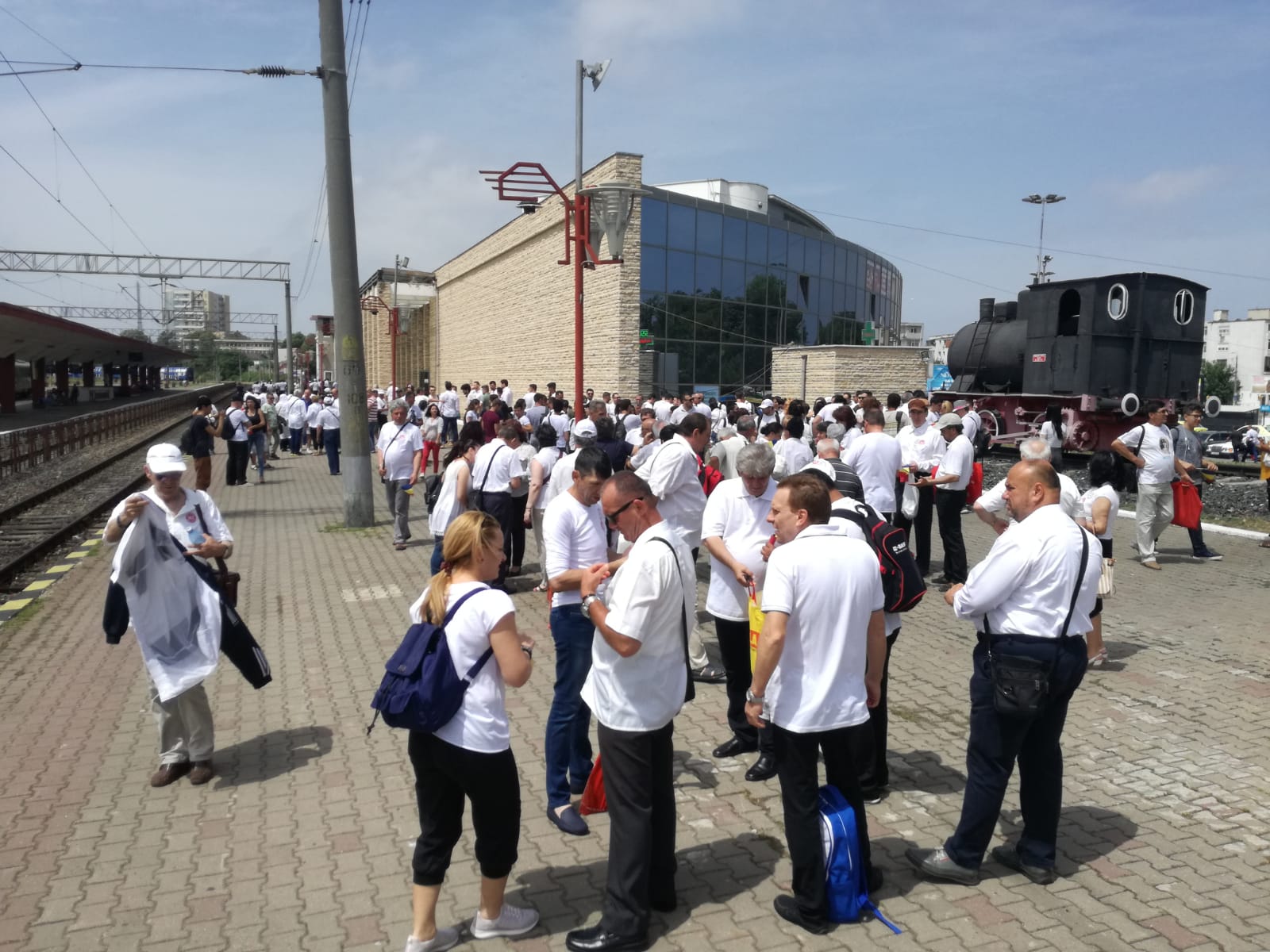VIDEO / Aproape 1.000 de constănțeni vin cu două trenuri la mitingul PSD din București - GALERIE FOTO