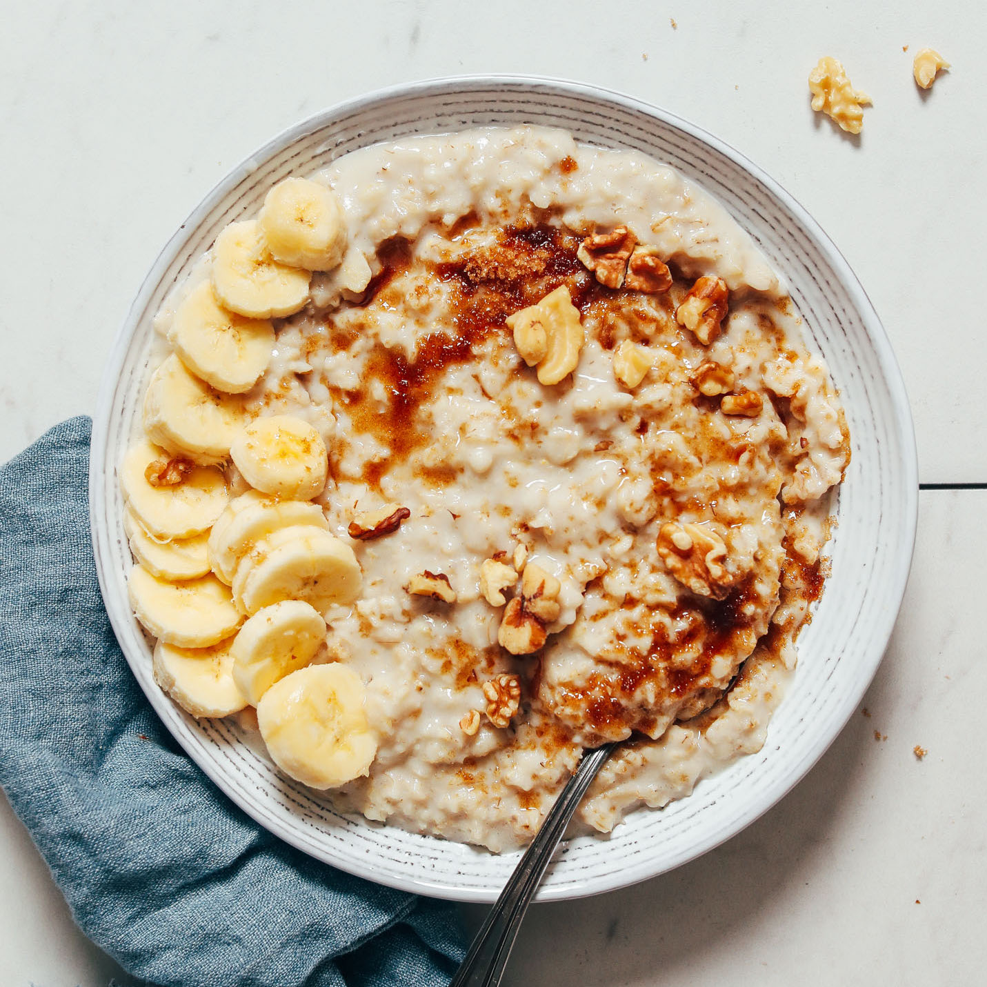 Oats is healthy and filling [Minimalistbaker]