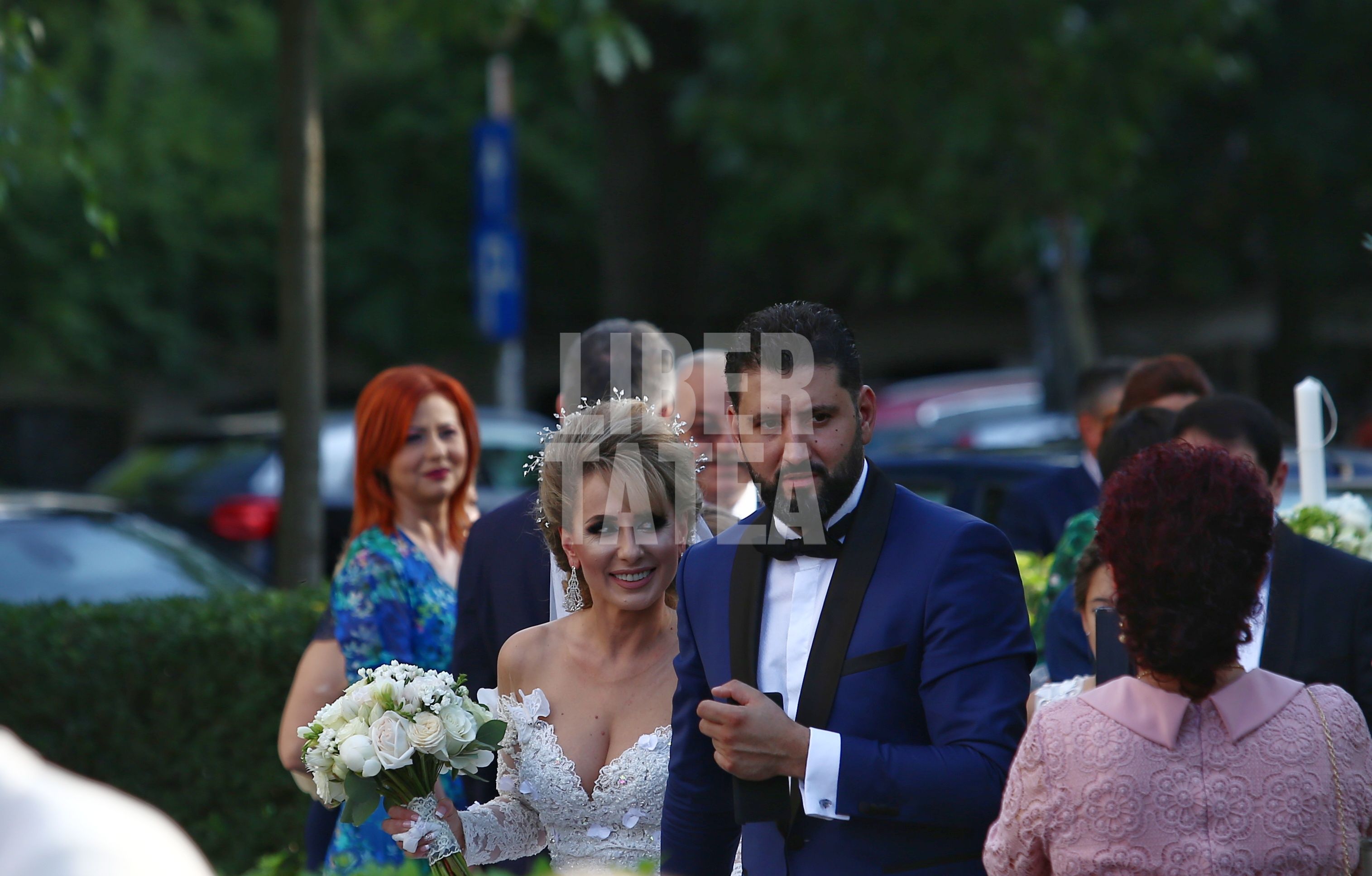 PRIMELE IMAGINI: Irina Loghin, pentru prima oară soacră, la 79 de ani. Irinuca s-a maritat azi!