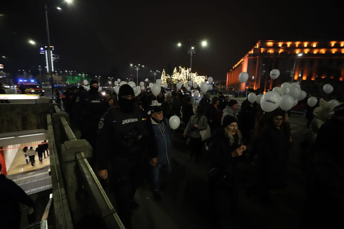 Marș memorial la București pentru eroii și victimele din 1989: „Morții nu mai au răbdare, avem datoria să fim vocea lor”