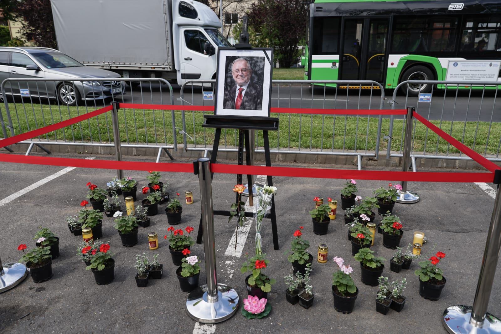 Ultima „oprire” la Cotroceni a lui Ion Iliescu: scandal politic, reticență și nostalgie după primul președinte postcomunist