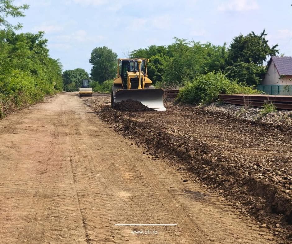 Peste 2.100.000.000 de lei costă modernizarea primei căi ferate din România. Când vor circula trenurile cu 120 km/h spre Giurgiu și Bulgaria