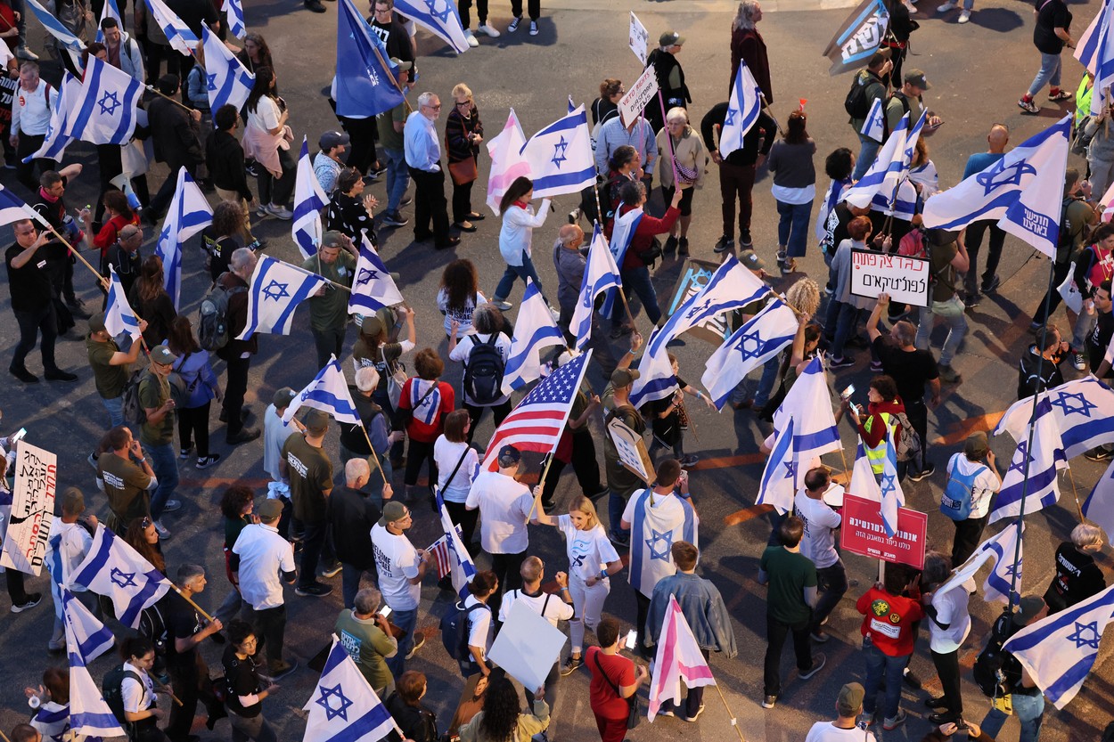 Un nou protest masiv în Israel, pentru a 16-a săptămână la rând. Zeci de mii de oameni contestă reforma justiției și guvernul lui Netanyahu