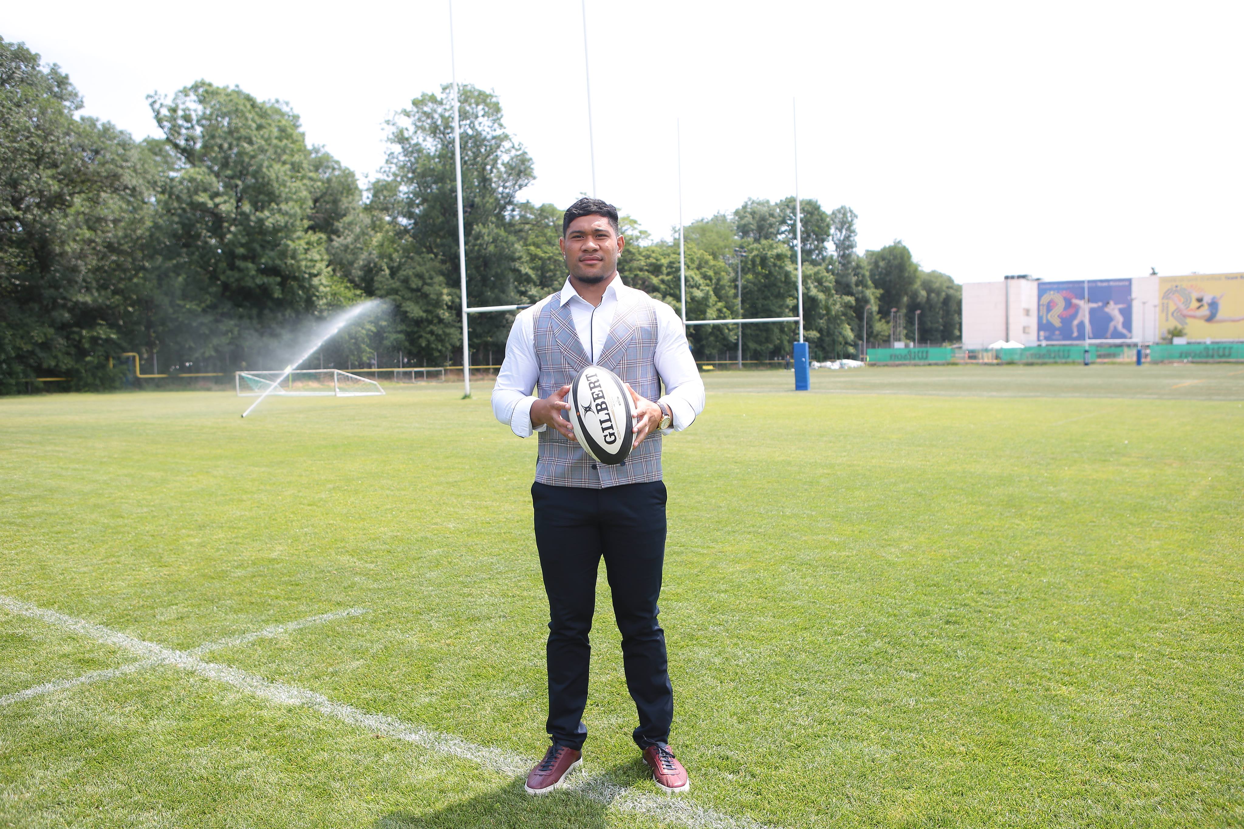 Rugbiștii de la CSM București, ședință foto la costum. Au prezentat noua colecție de vară Bman / GALERIE FOTO