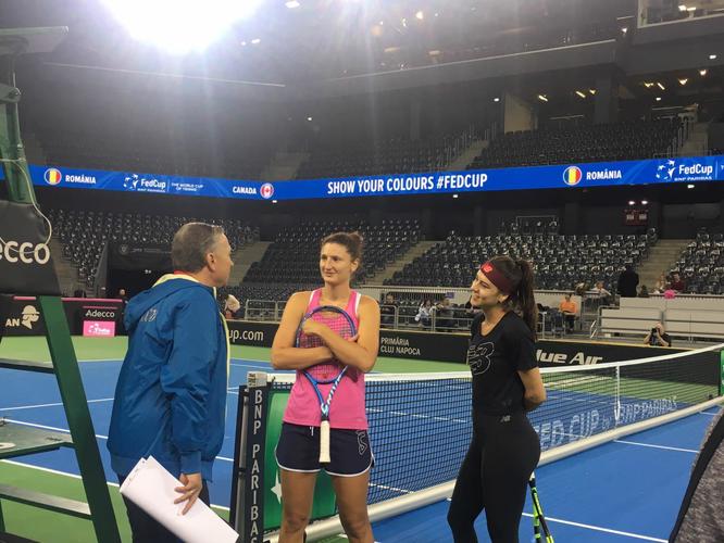 Dan Petrescu le-a încurajat pe componentele echipei României de Fed Cup | GALERIE FOTO