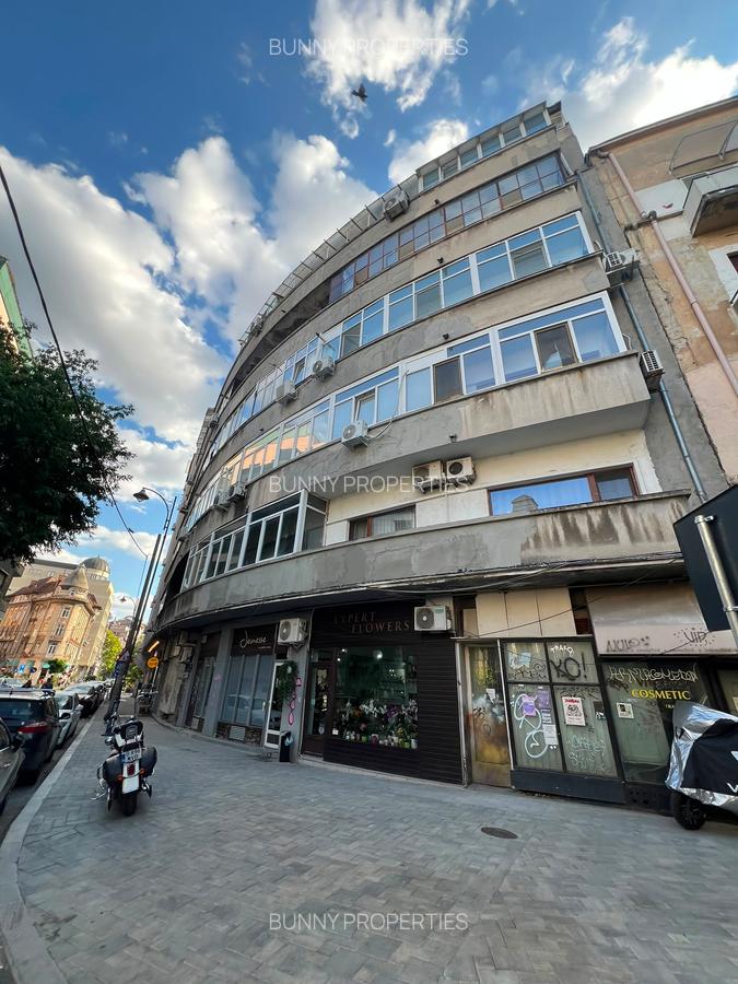 Culmea eficienței: din pat sari direct în duș. Cât costă cea mai mică garsonieră din România?