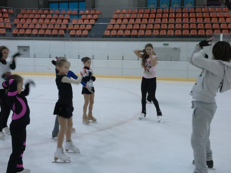 PATINAJ ARTISTIC / Andreea a impresionat şi în Ungaria. A câştigat un nou concurs. Povestea reginei fără bani. Un sport COSTISITOR