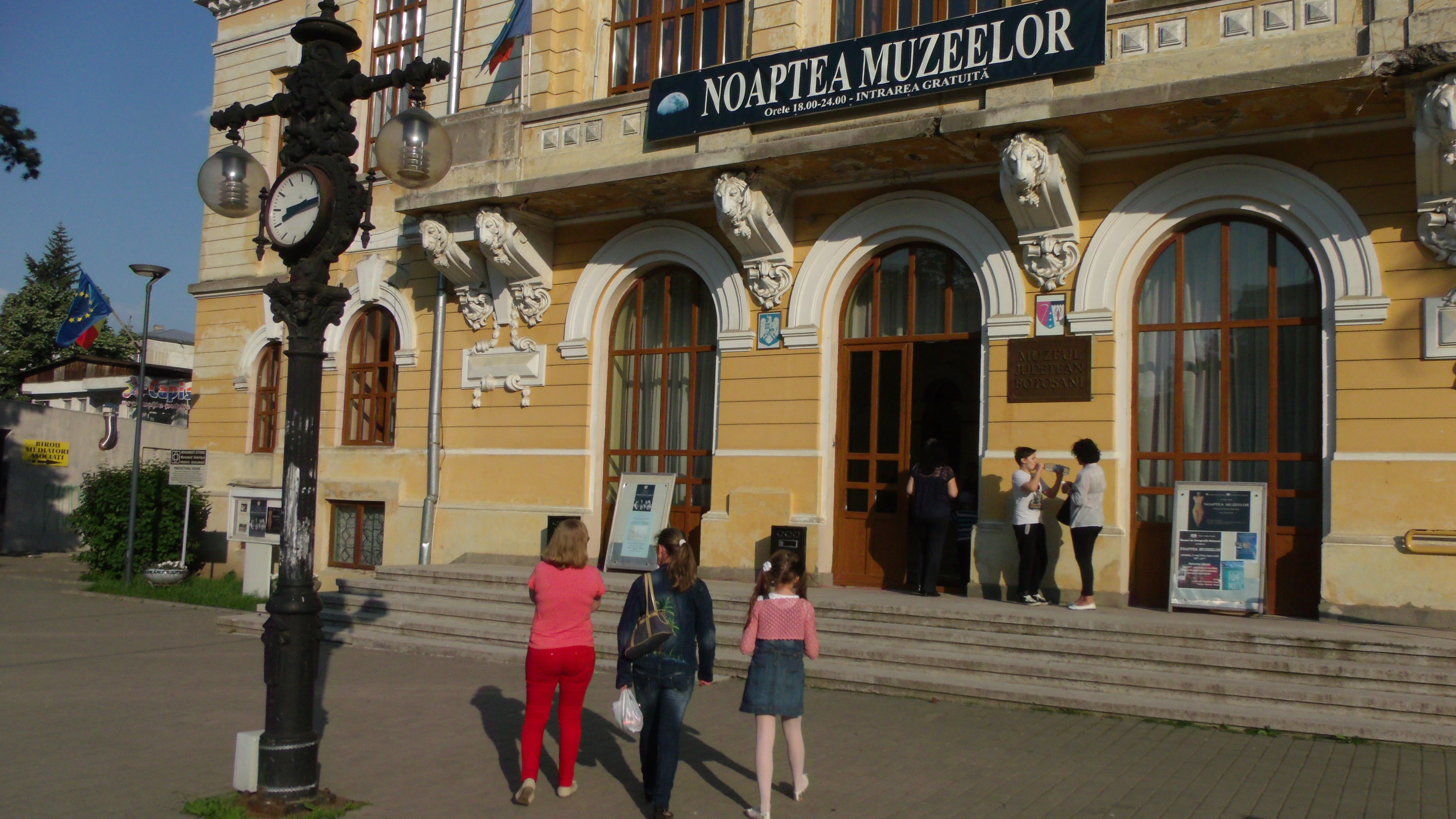 Sute de mii de români au participat la Noaptea Muzeelor în țară | GALERIE FOTO