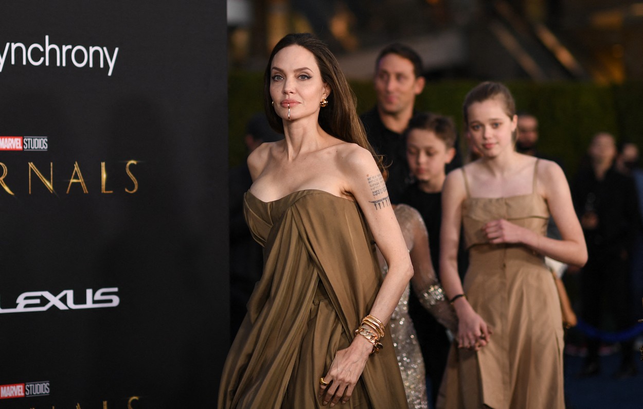 Angelina Jolie ar trebui să știe ce face fiul ei prin oraș. Pax are un comportament îngrijorător