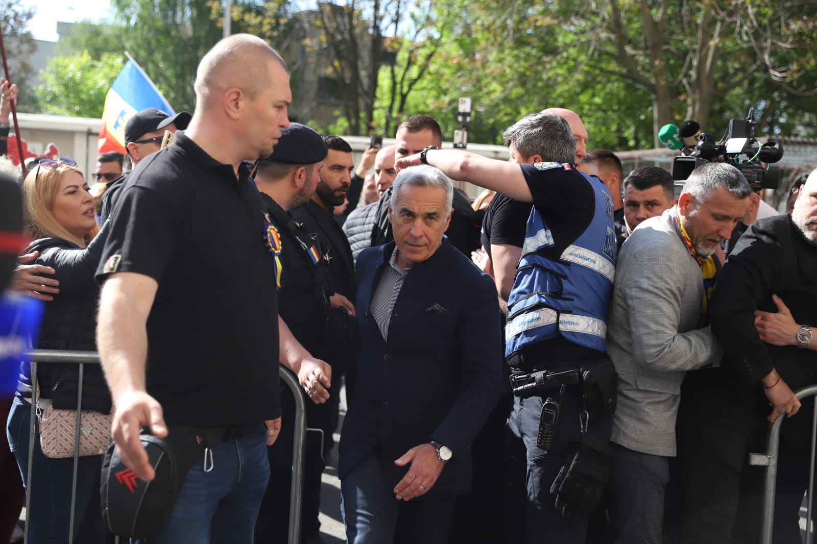 Călin Georgescu, prezent din nou în fața judecătorilor pentru prelungirea controlului judiciar