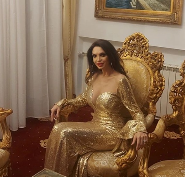 Cristina Spătar, răsfățată de soț de 8 Martie. Ce cadou de lux a primit cântăreața de la omul de afaceri Vicențiu Mocanu