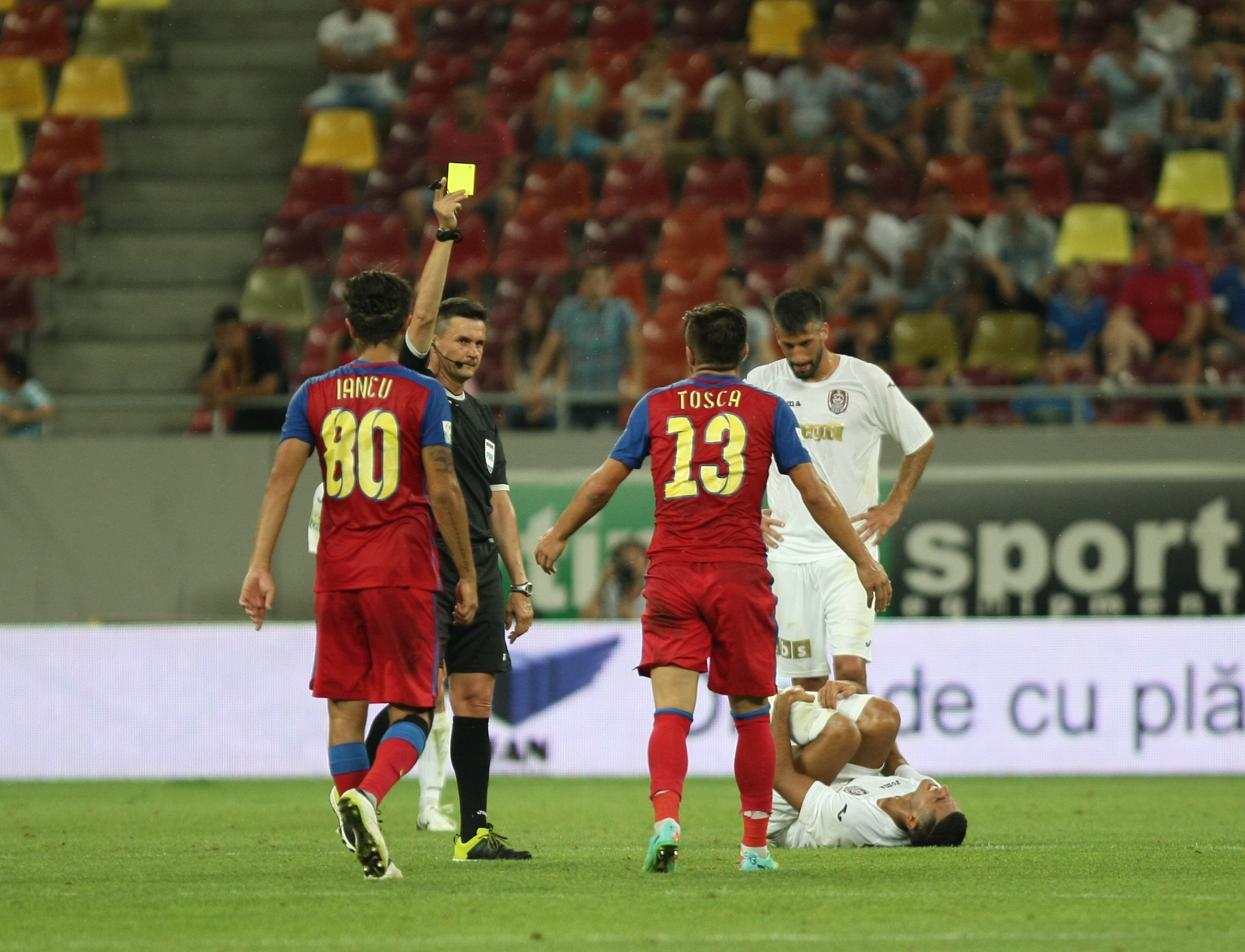 LIGA I: Steaua - CFR Cluj 1-1. Transversală Vitor Bruno! A egalat Tudorie! Roș-albaștrii au avut și ei o bară, în start, apoi a marcat Tiago. Echipa lui Rădoi se chinuie, Partizan Belgrad se distrează în Serbia! Patronul a făcut baie de mulțime/ GALERIE FOTO