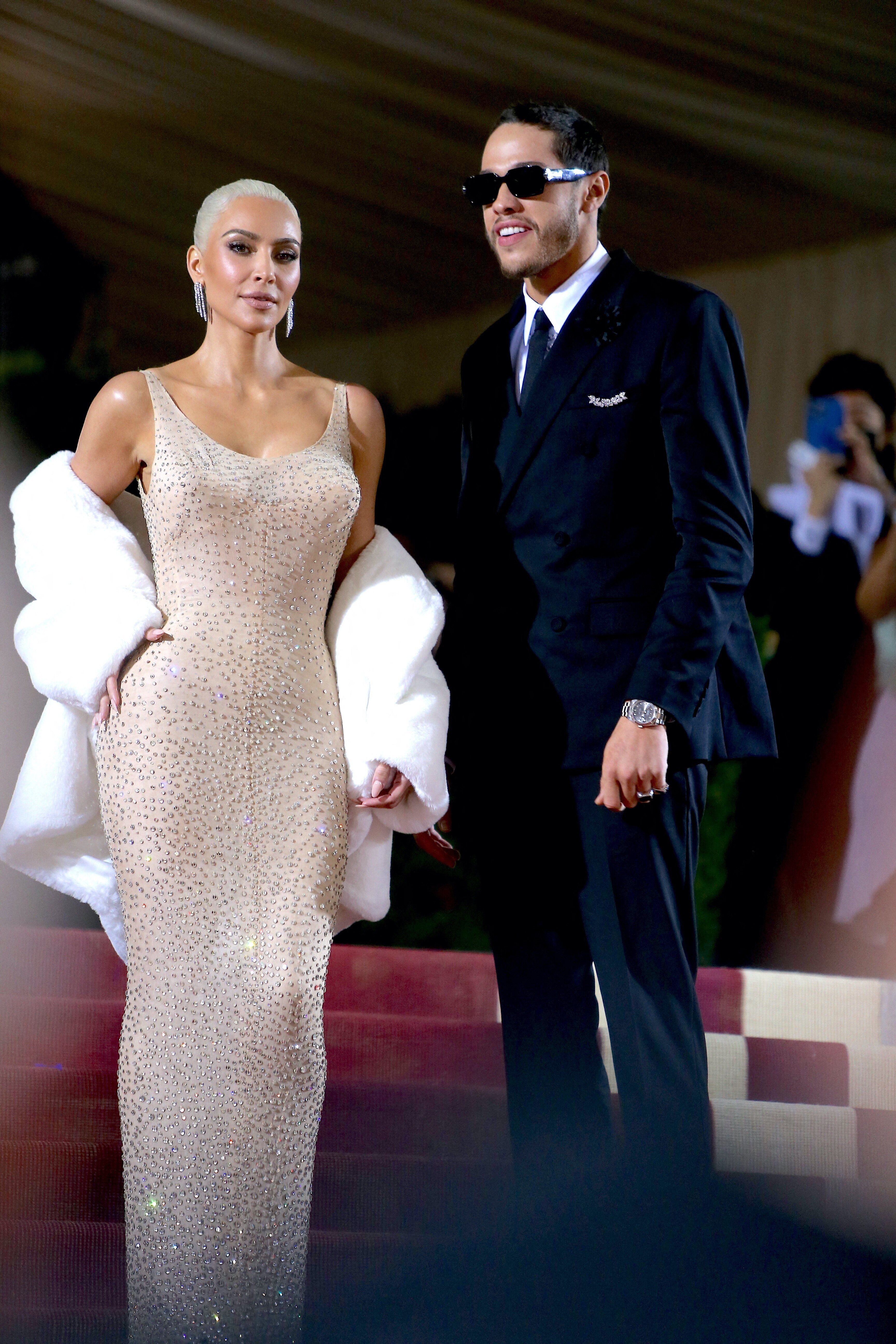 Cele mai bune ținute de la Met Gala 2022. O vedetă a venit îmbrăcată în rochie de mireasă