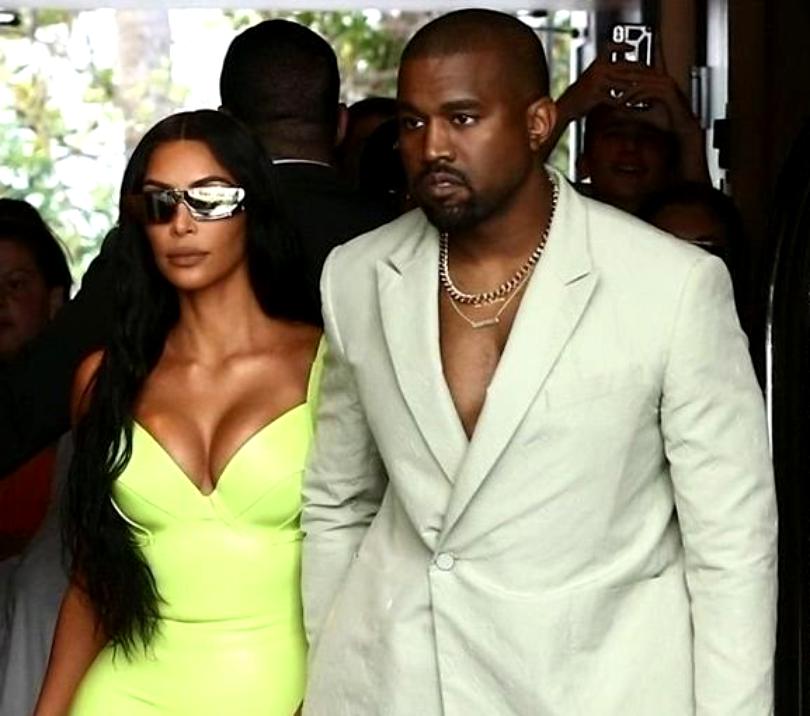 Cât plătește Kim Kardashian pentru dădacele copiilor. Scoate bani grei din buzunar în fiecare lună