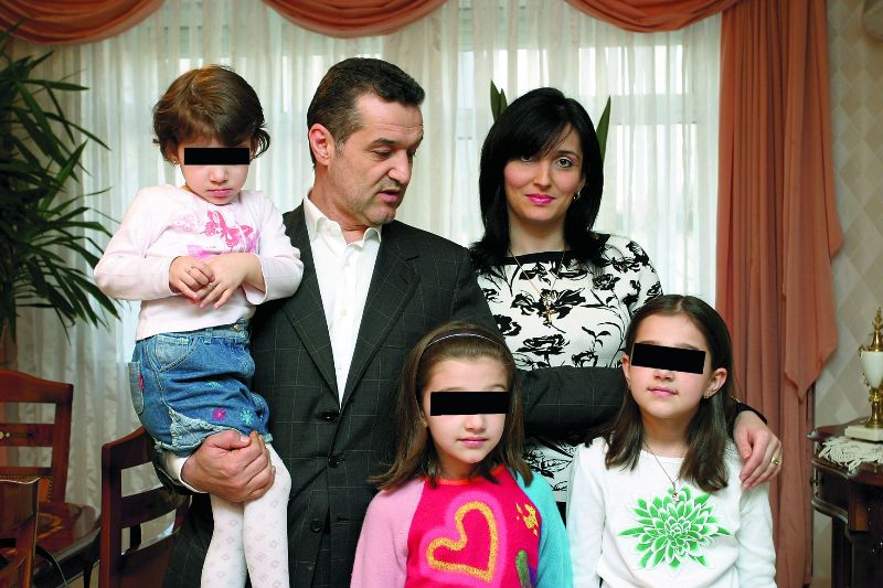 Secretul din viața lui Gigi Becali. Ce grad de rudenie are, de fapt, cu soția sa | FOTO