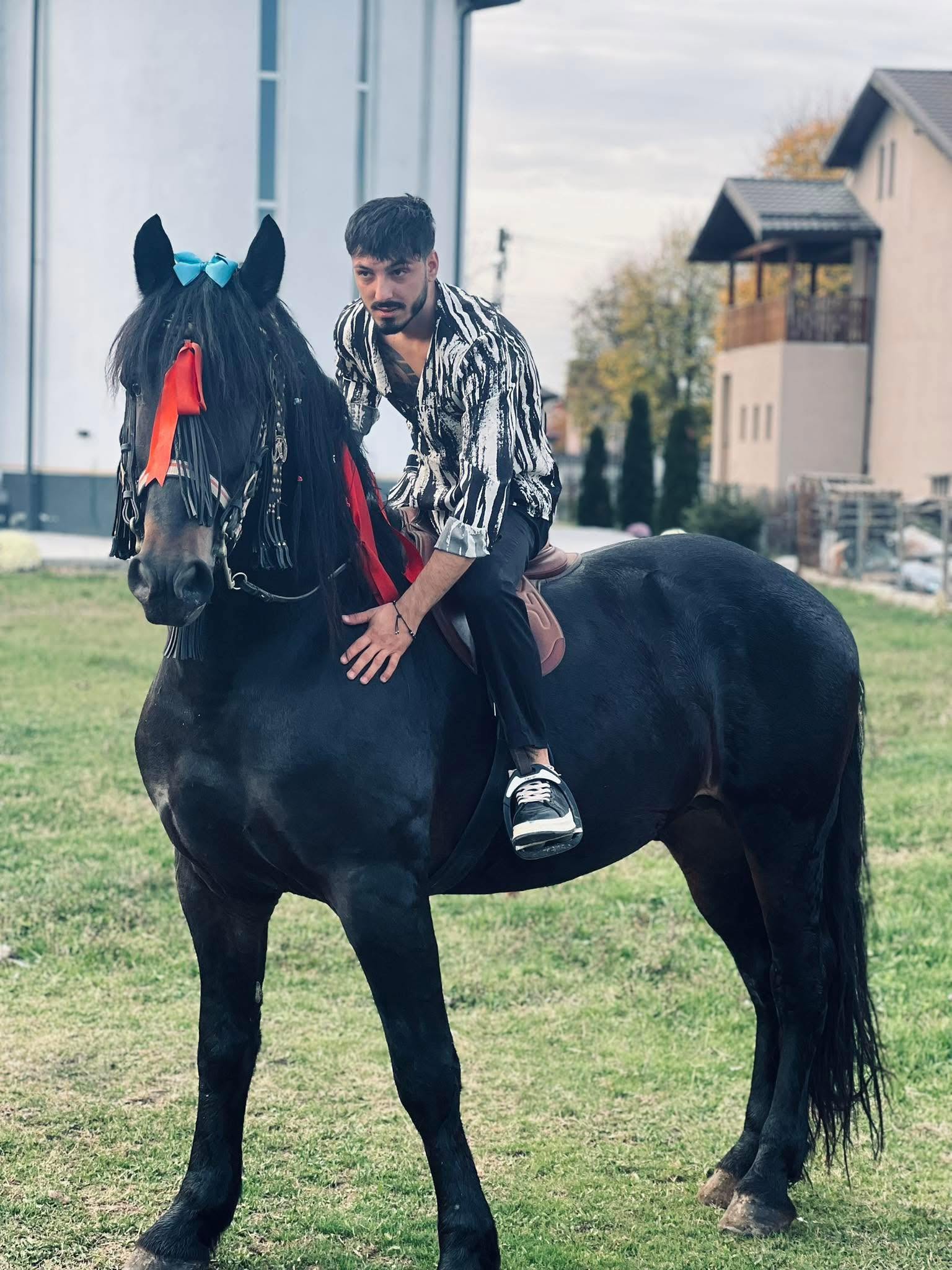 Cristian Cârnu, influencerul anchetat pentru înșelarea urmăritorilor, prima declarație din arest: „Acuzațiile sunt adevărate. Am făcut-o din disperare”