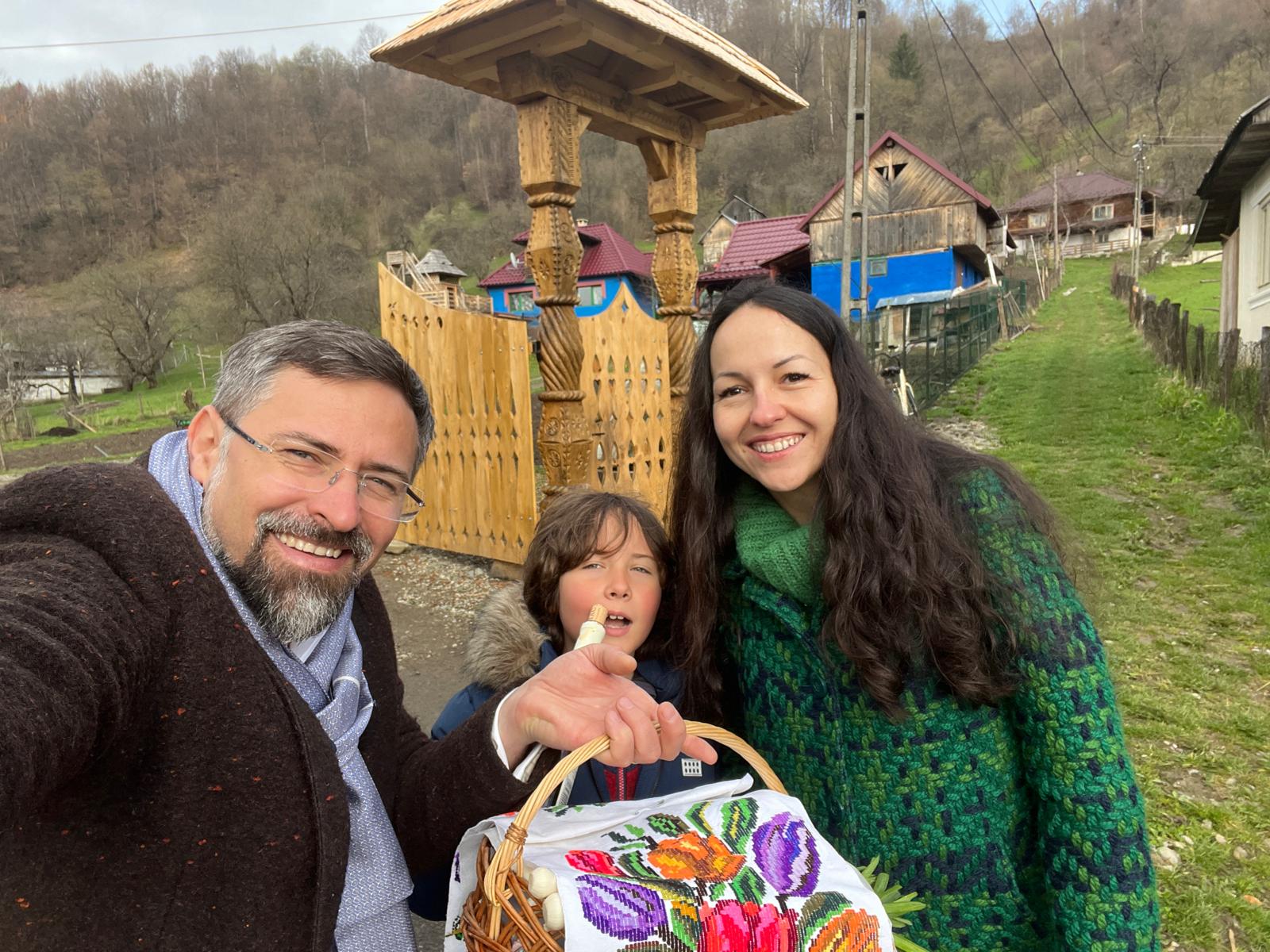 Cum a ajuns un învățător dintr-un sat din Maramureș de la o școală de pe deal la milioanele de euro din insolvență: „Eram și eu ca bădița Vasile al lui Creangă”