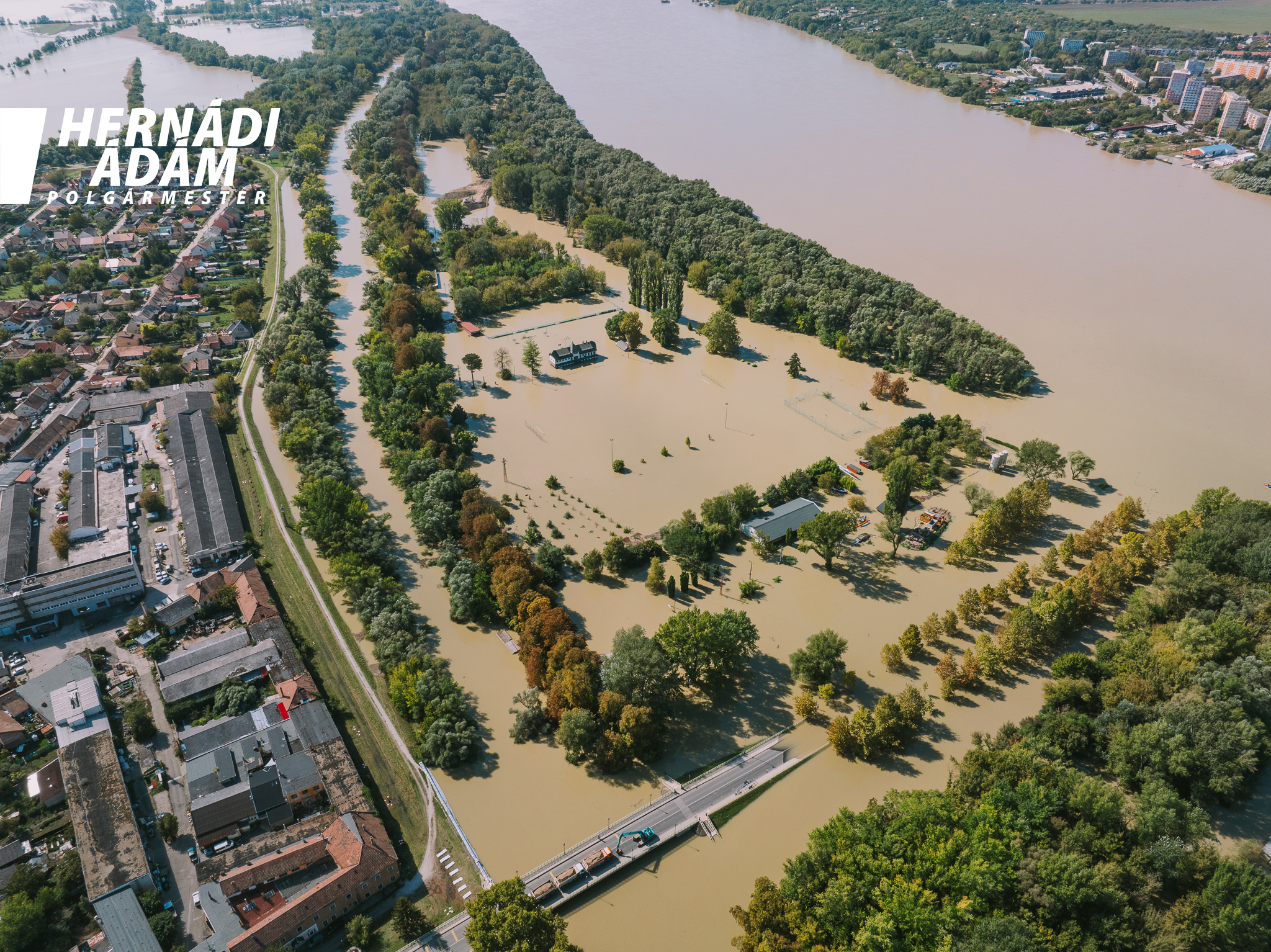Dunărea a inundat un întreg oraș aflat la 25 km de Budapesta. Viitura ajunge în România săptămâna viitoare