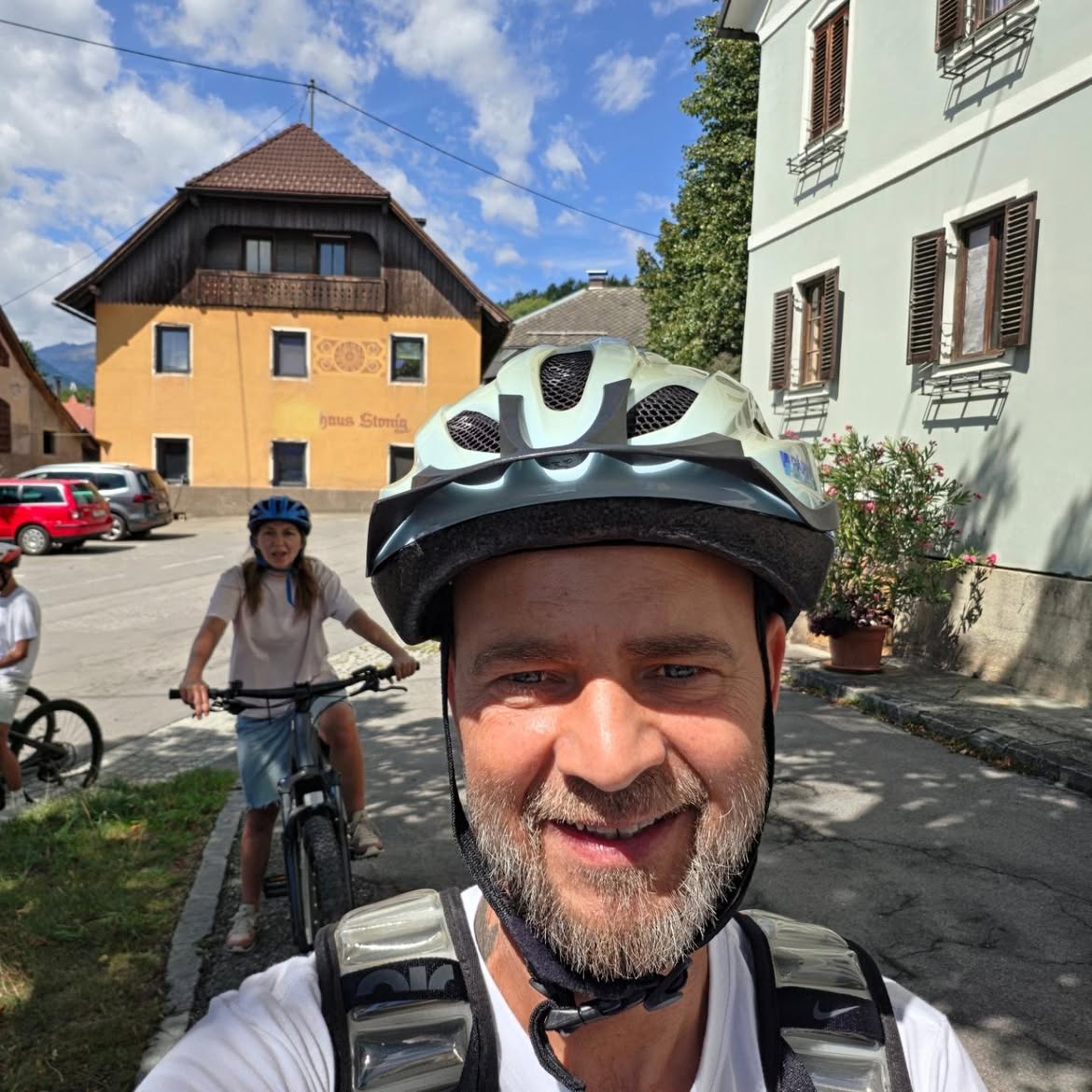 Imagini din vacanța lui Cosmin Seleși în Austria și Italia. Anunțul făcut despre emisiunea de la PRO TV