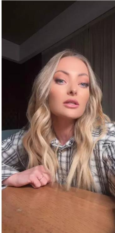 Delia a fost atacată de câini în parc. Artista, nevoită să se urce într-un copac. „M-am zgâriat, m-am făcut praf”