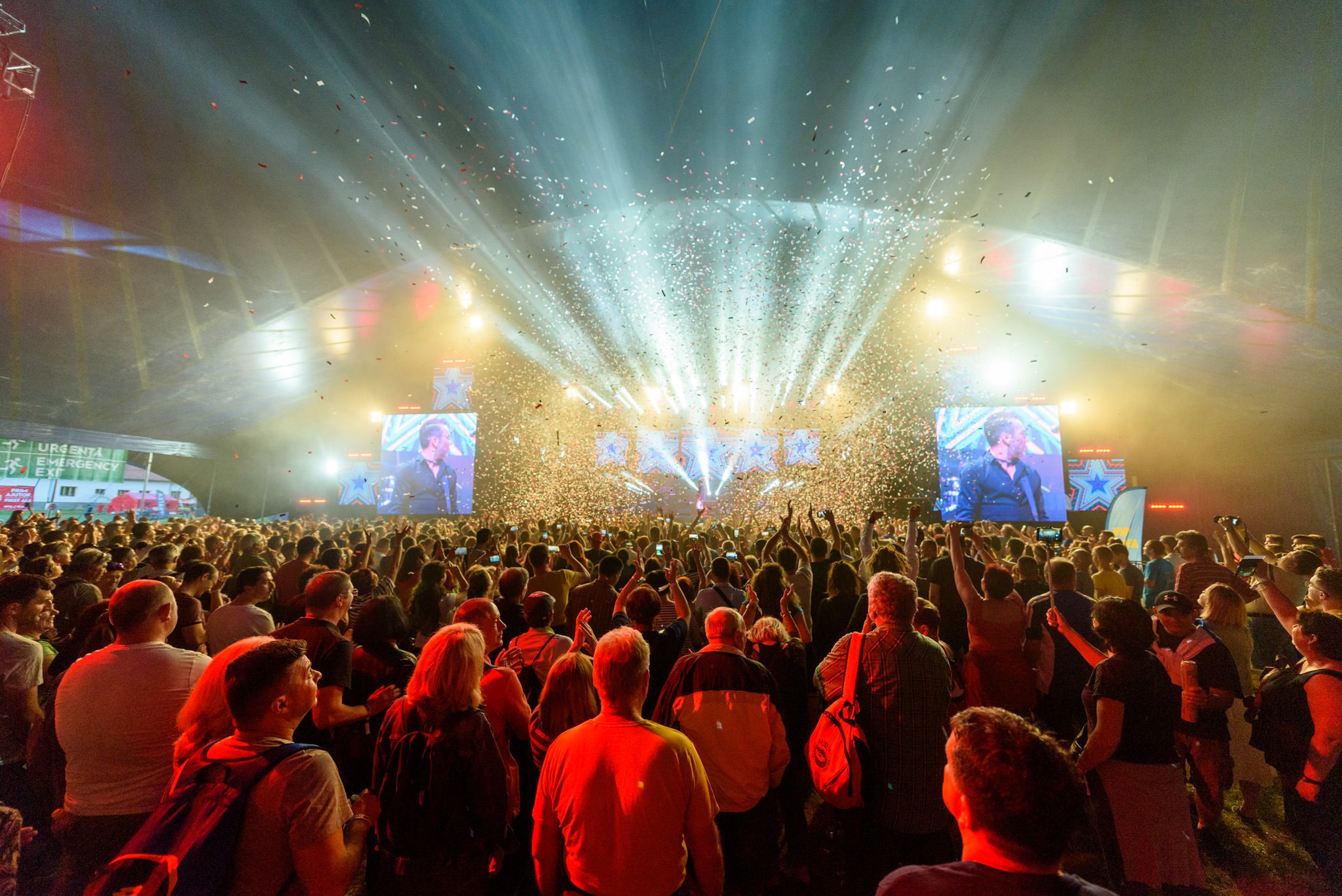 FOTO&VIDEO | La festivalul de la Olteni, Dr. Alban și Snap i-au făcut pe fani să-și rupă hainele de pe ei, Leo Iorga și Compact B i-au emoționat până la lacrimi!
