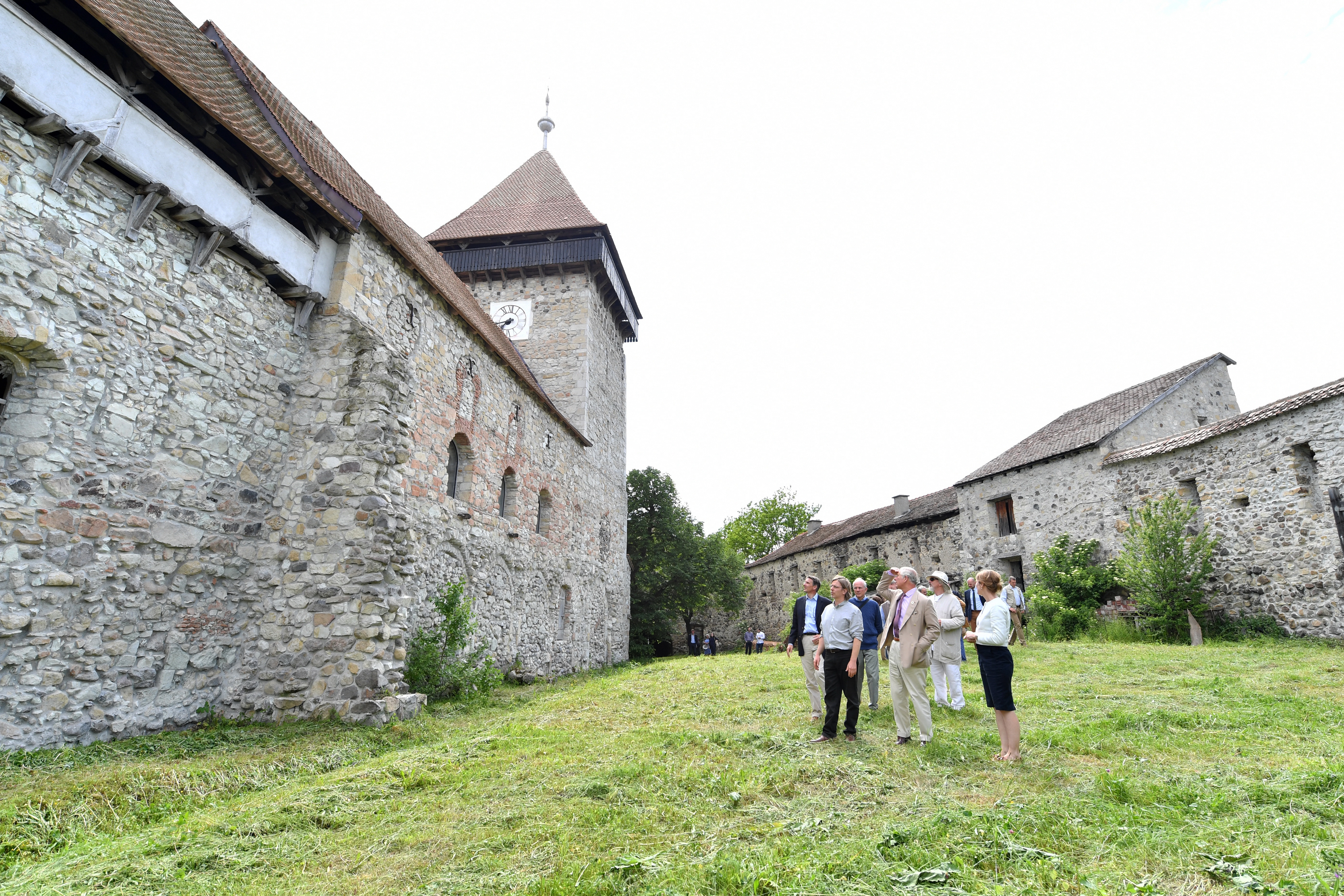 UPDATE: Prințul Charles a vizitat trei biserici medievale abandonate din Transilvania / FOTO&VIDEO