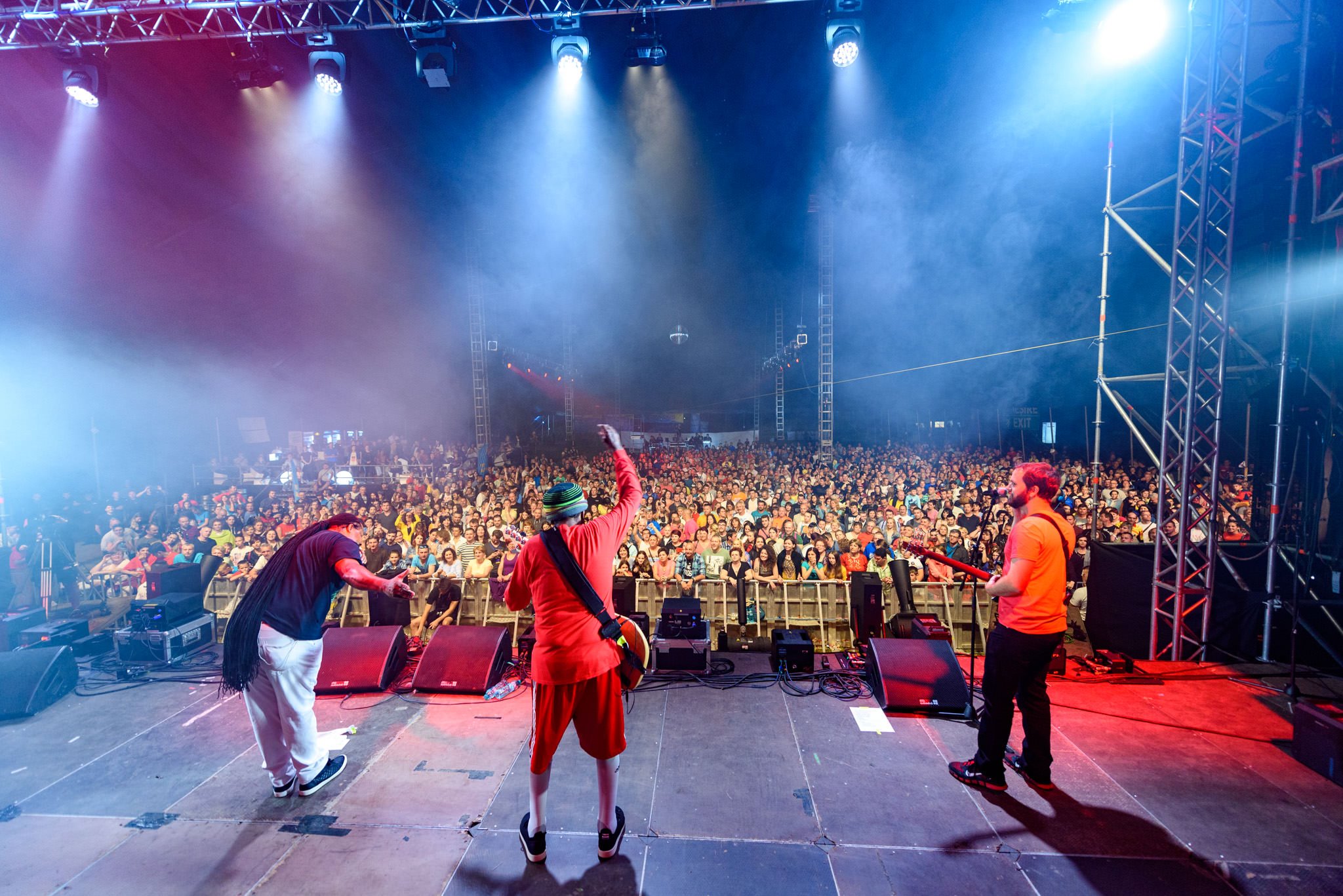 FOTO&VIDEO | La festivalul de la Olteni, Dr. Alban și Snap i-au făcut pe fani să-și rupă hainele de pe ei, Leo Iorga și Compact B i-au emoționat până la lacrimi!