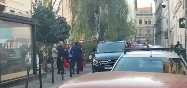 CORESPONDENȚĂ DE LA BUDAPESTA/ Cine sunt primii invitați care au sosit la biserica unde se cunună Cristi Borcea și Valentina Pelinel | VIDEO