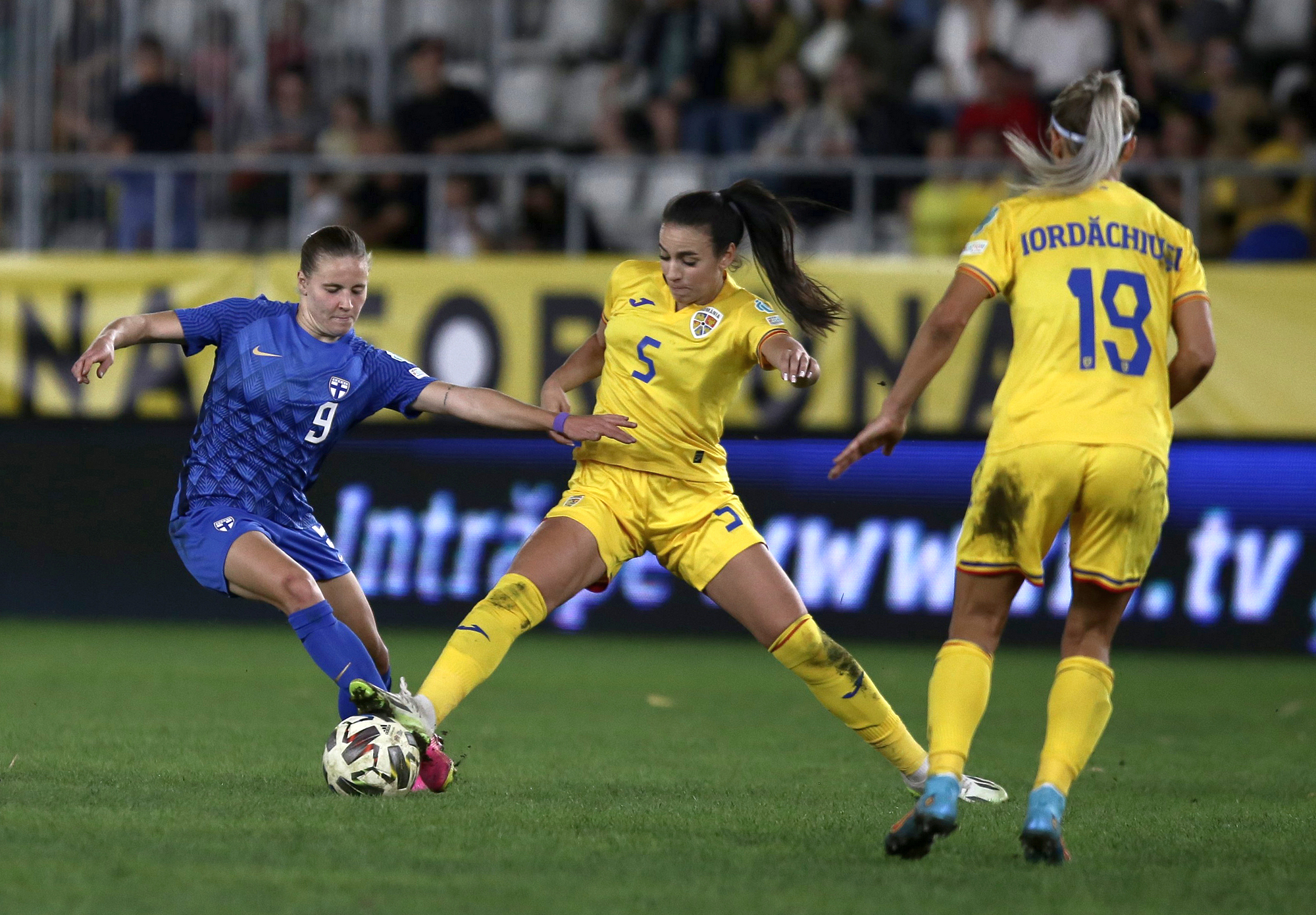 Naționala feminină a României a pierdut la limită în fața Finlandei. Singurul gol, marcat din penalty