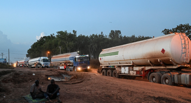 How Mali’s fuel blockade is forcing Niger to take tough action on transporters