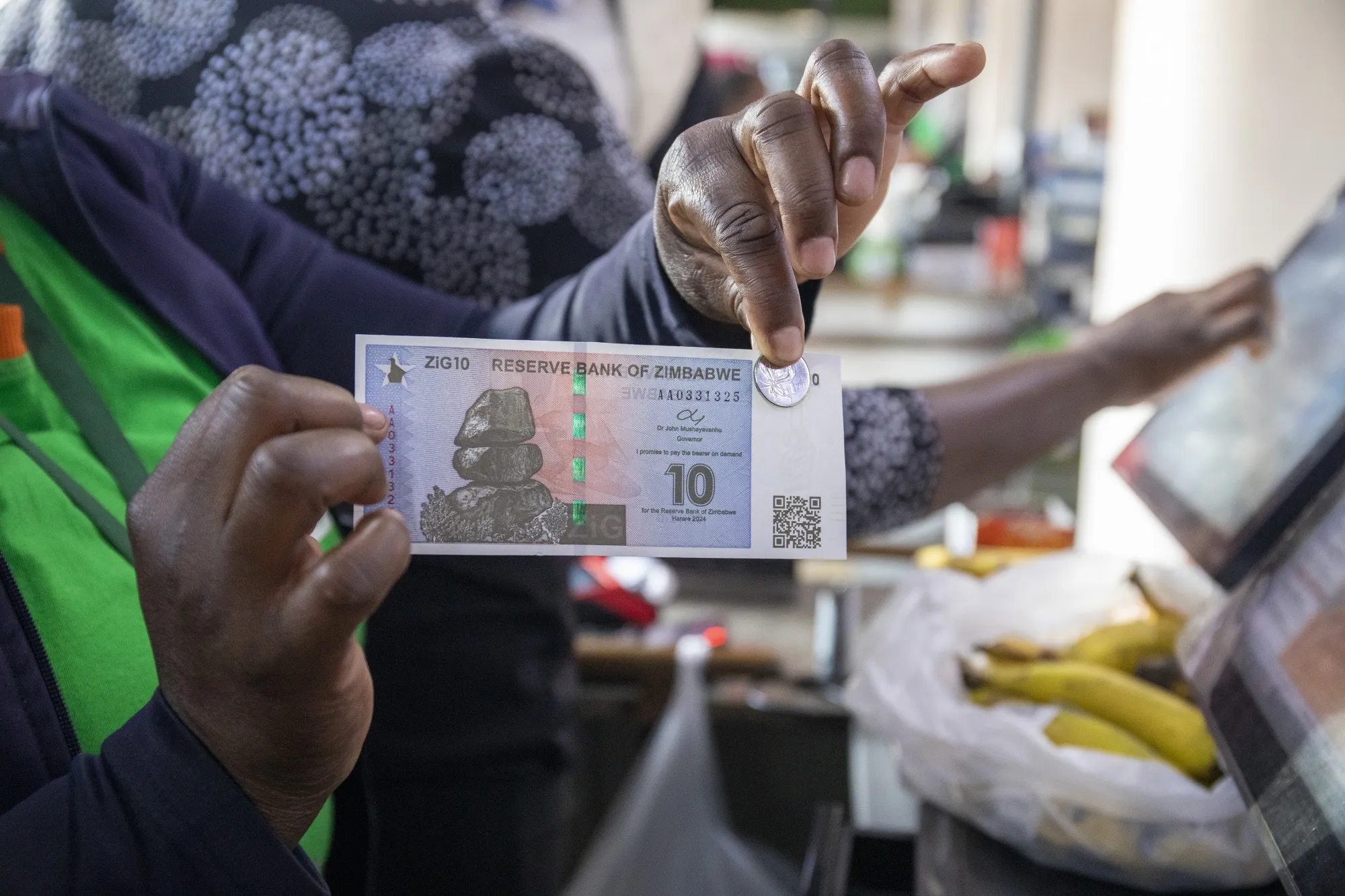 Foreign investor interest in Zimbabwe stocks climbs to multi-year highs