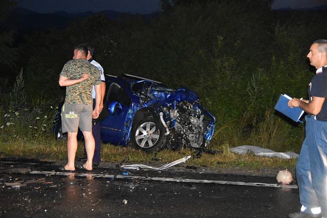 Accident violent cu ambulanța în apropiere de Caransebeș. Ambii șoferi au murit